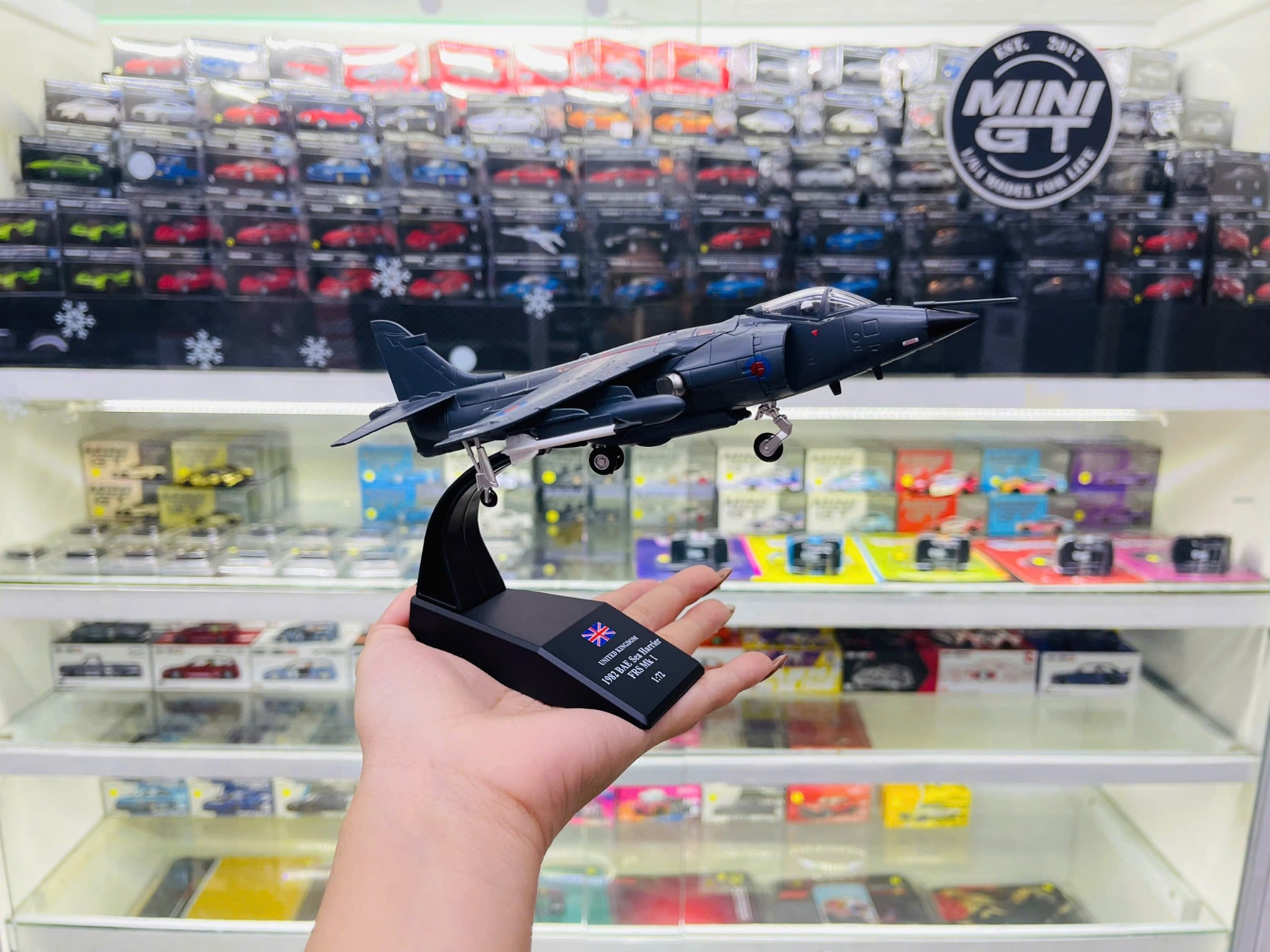  Mô hình máy bay quân sự 1982 BAE SEA Harrier FRS MK I tỉ lệ 1:72 MBQS046 