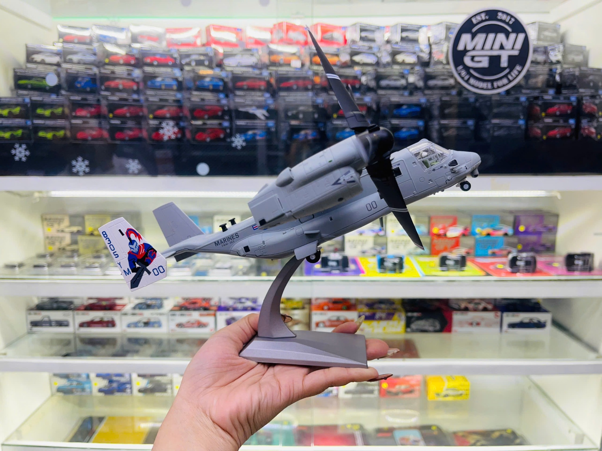  Mô hình máy bay vận chuyển cánh quạt Boeing Bell V-22 Osprey Marines grey ( đuôi trắng ) tỉ lệ 1:72 Ns models MBQS061 