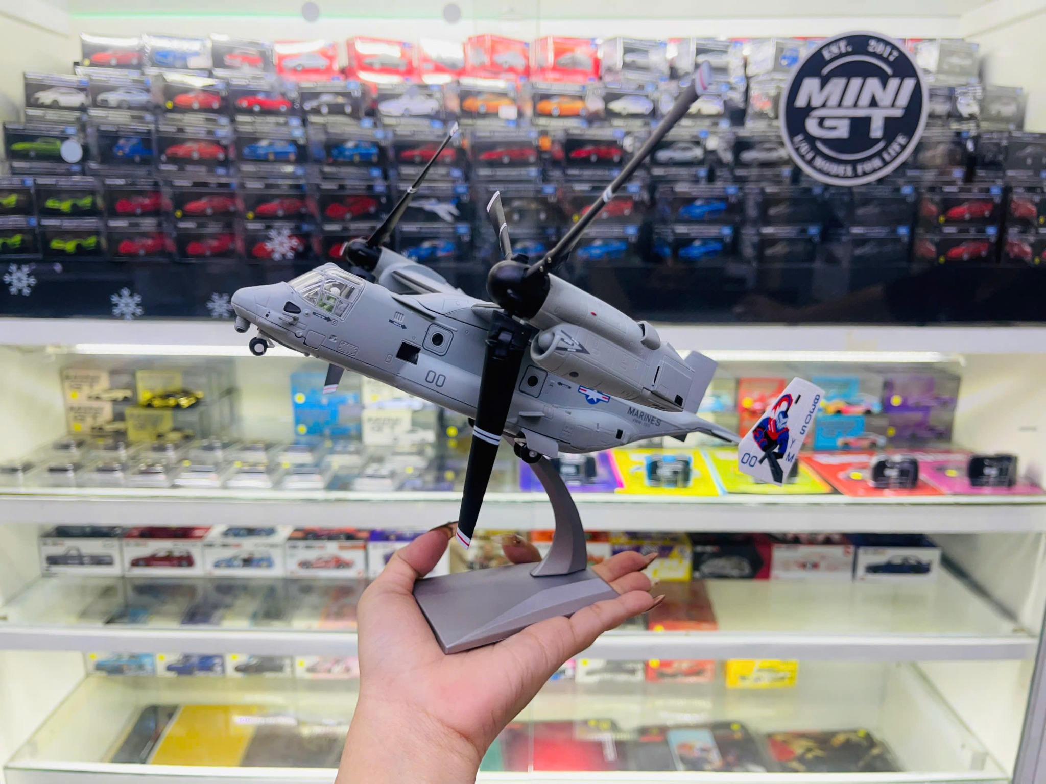  Mô hình máy bay vận chuyển cánh quạt Boeing Bell V-22 Osprey Marines grey ( đuôi trắng ) tỉ lệ 1:72 Ns models MBQS061 