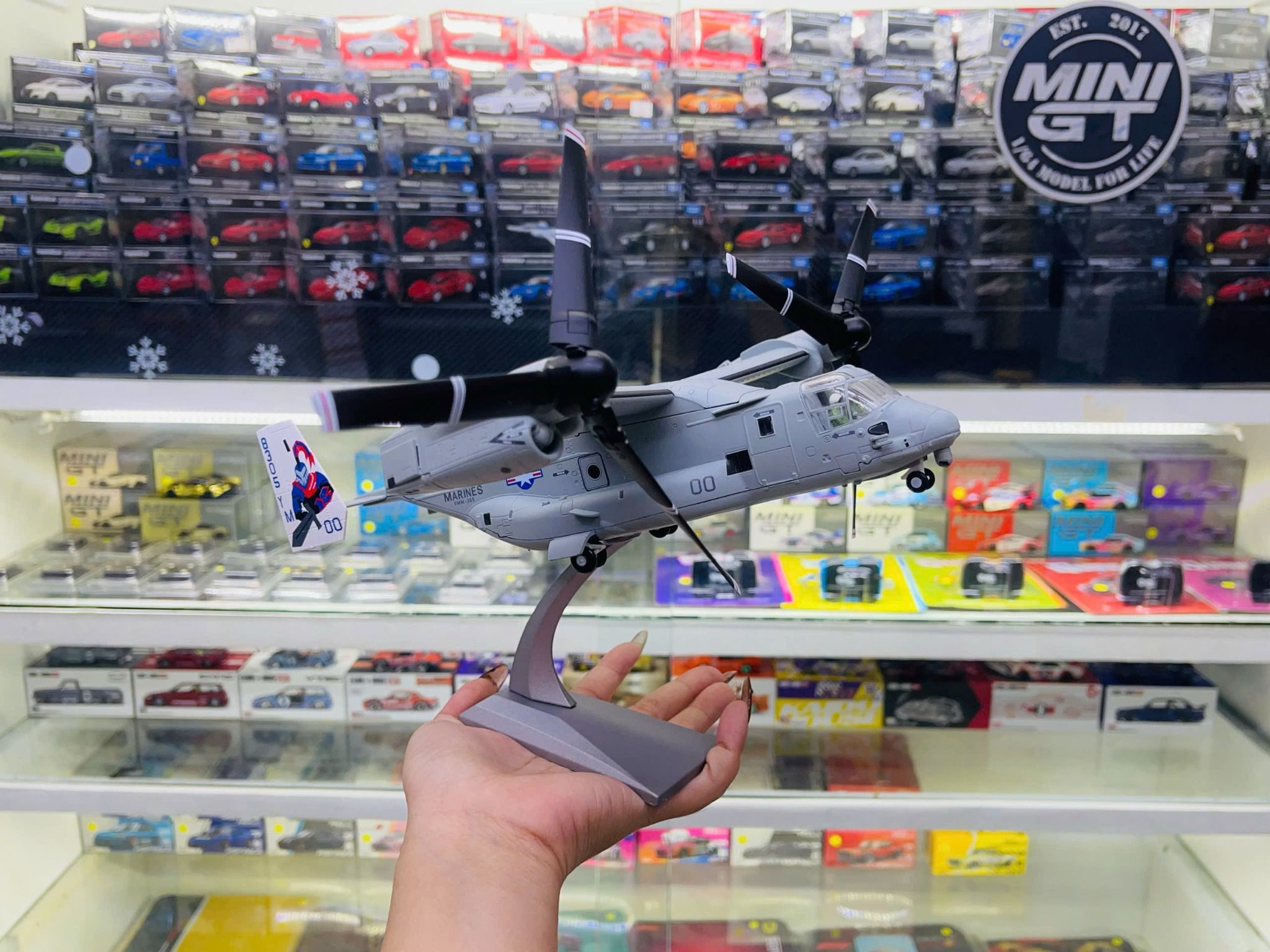  Mô hình máy bay vận chuyển cánh quạt Boeing Bell V-22 Osprey Marines grey ( đuôi trắng ) tỉ lệ 1:72 Ns models MBQS061 