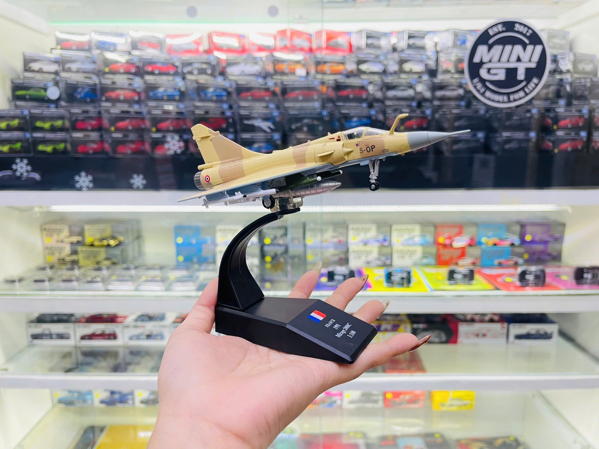  Mô hình máy bay quân sự Mirage 2000 Fighter Military yellow tỉ lệ 1:100 NS model MBQS068 