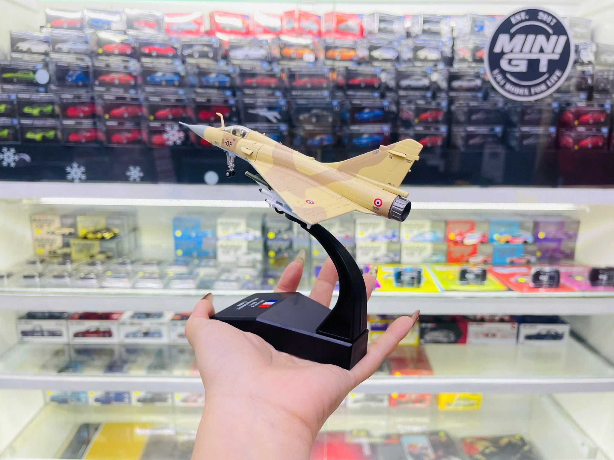  Mô hình máy bay quân sự Mirage 2000 Fighter Military yellow tỉ lệ 1:100 NS model MBQS068 