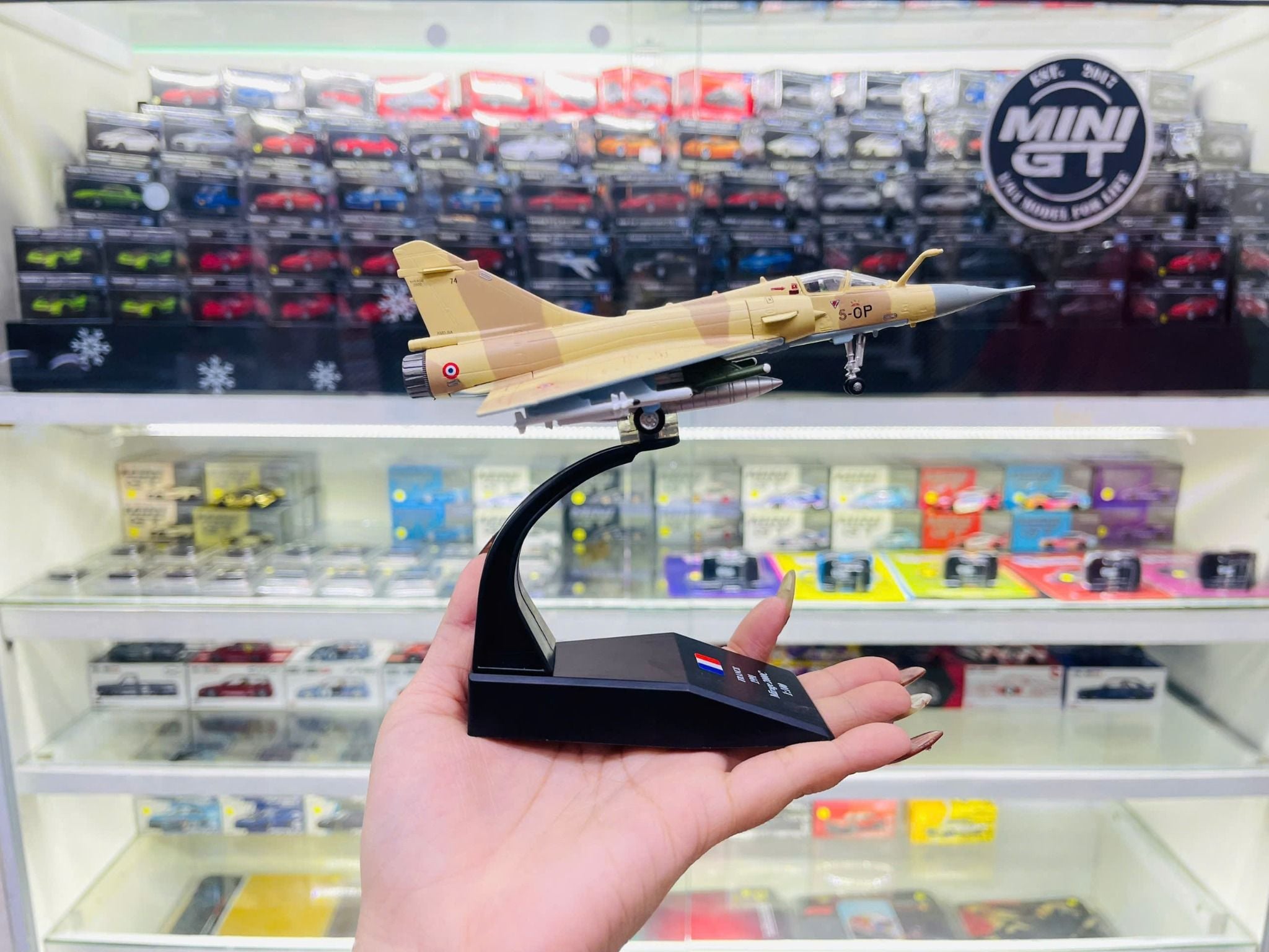  Mô hình máy bay quân sự Mirage 2000 Fighter Military yellow tỉ lệ 1:100 NS model MBQS068 
