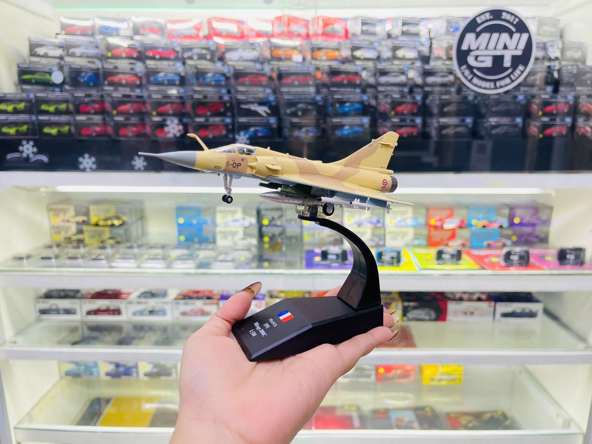 Mô hình máy bay quân sự Mirage 2000 Fighter Military yellow tỉ lệ 1:100 NS model MBQS068 
