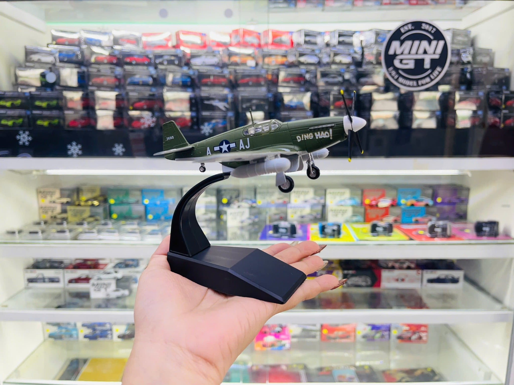  Mô hình máy bay chiến đấu cánh quạt P51b Mustang tỉ lệ 1:72 Ns models MBQS052 