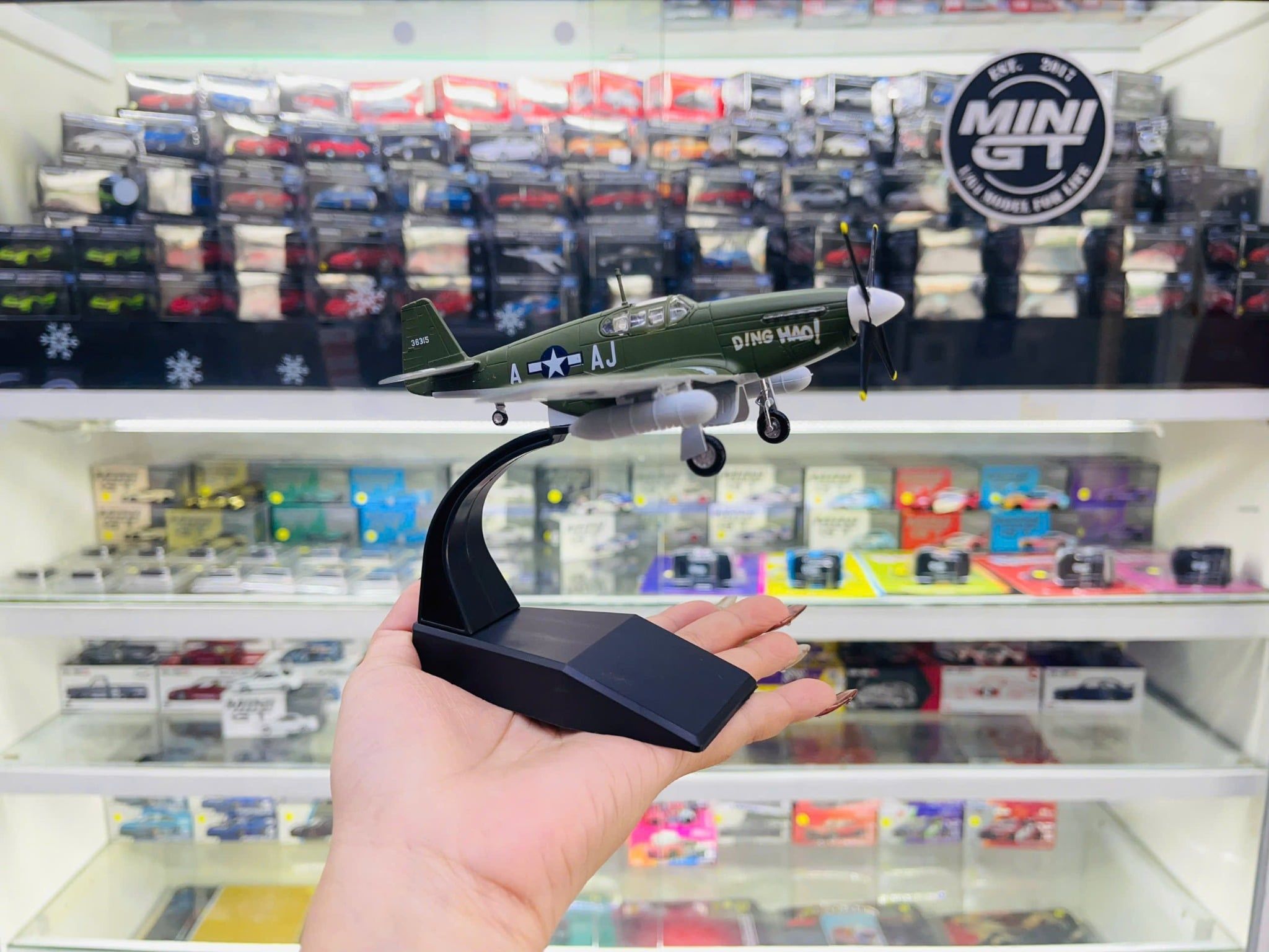  Mô hình máy bay chiến đấu cánh quạt P51b Mustang tỉ lệ 1:72 Ns models MBQS052 