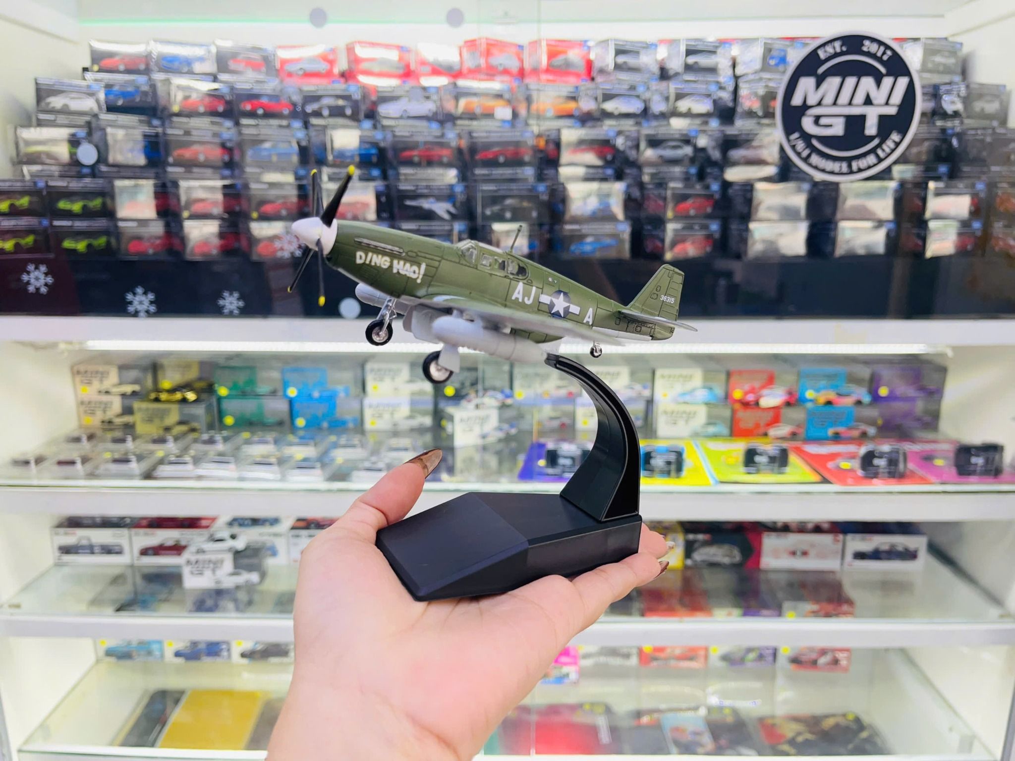  Mô hình máy bay chiến đấu cánh quạt P51b Mustang tỉ lệ 1:72 Ns models MBQS052 