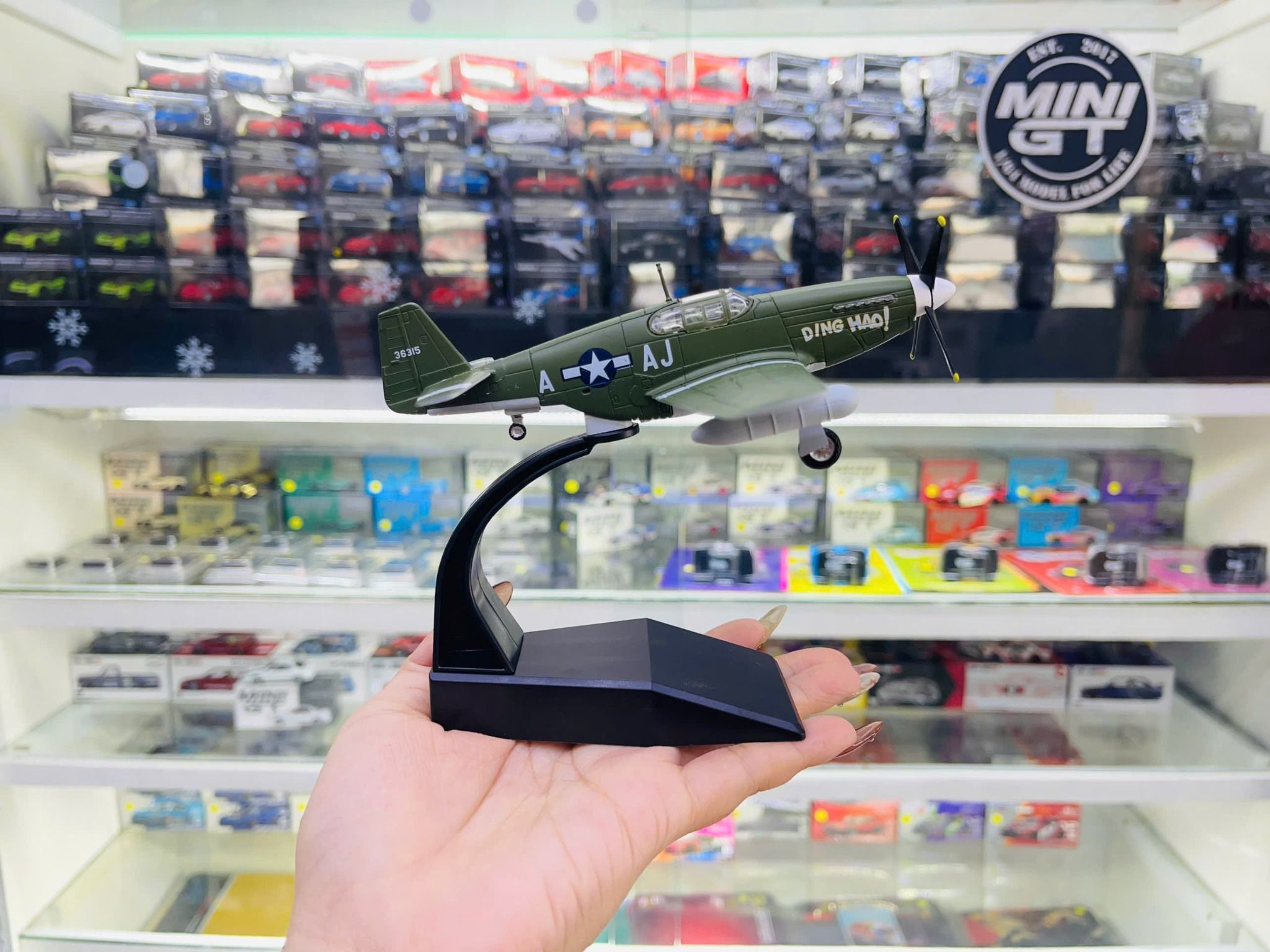  Mô hình máy bay chiến đấu cánh quạt P51b Mustang tỉ lệ 1:72 Ns models MBQS052 
