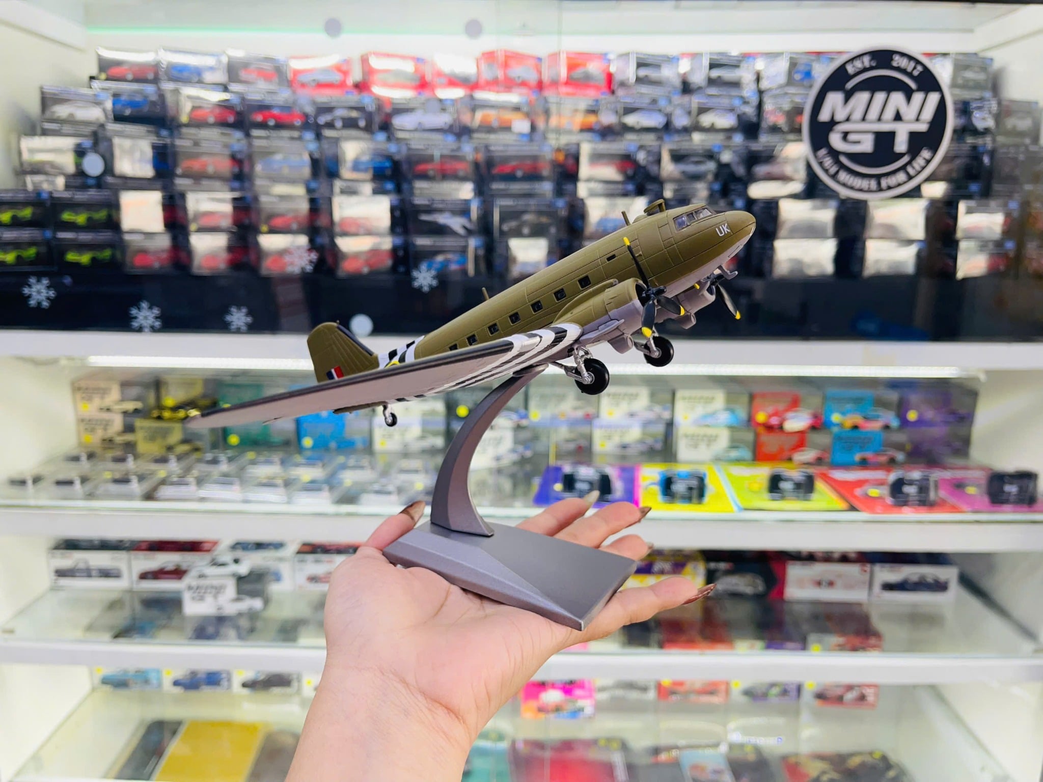  Máy bay quân sự WWII C-47 Transport (UK) tỉ lệ 1:200 Ns Model MBQS066 