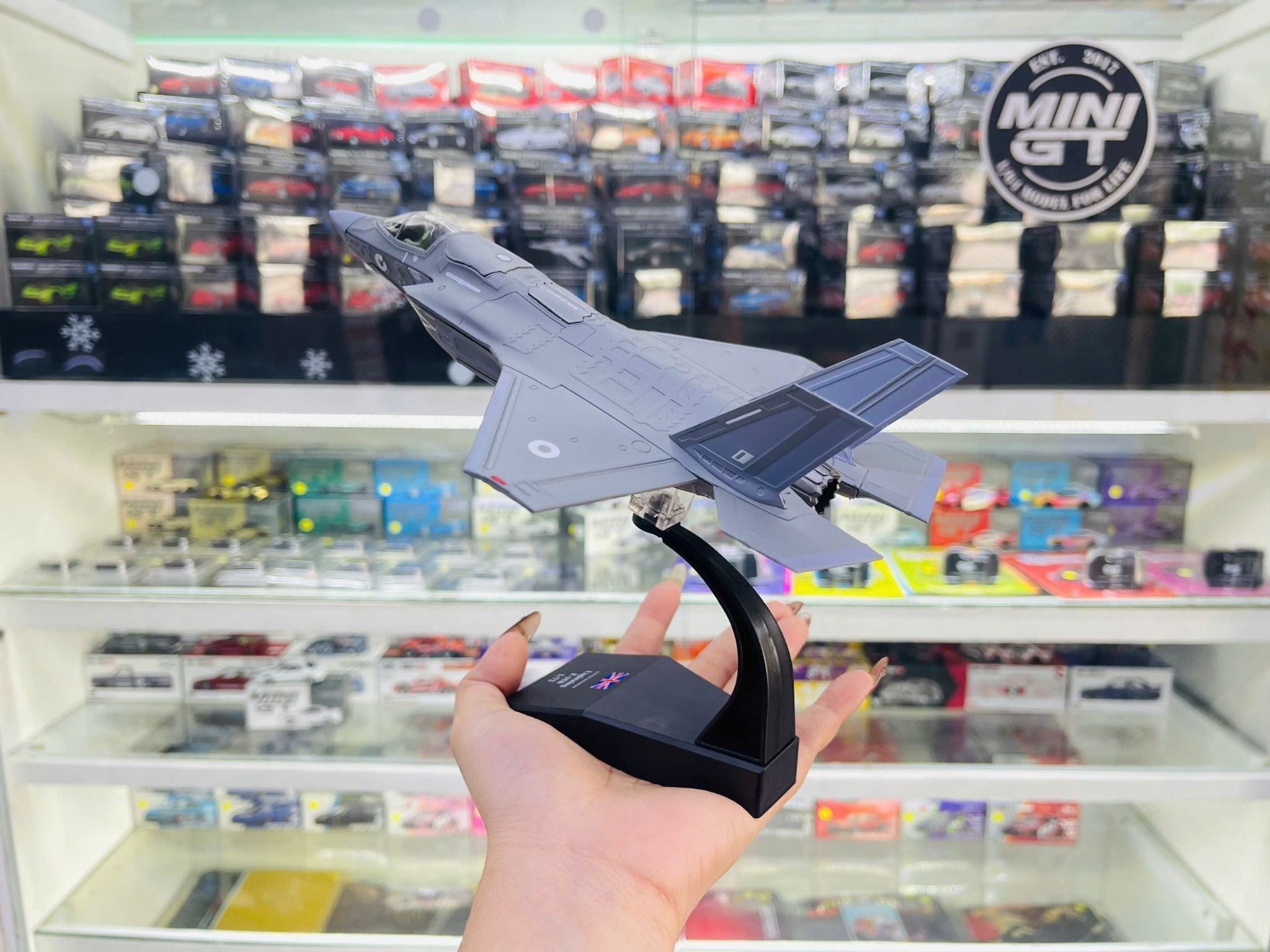  Mô hình máy bay quân sự chiến đấu F-35 Lightning II 2017 Lockheed Martin USA tỉ lệ 1:72 NS model MBQS026 