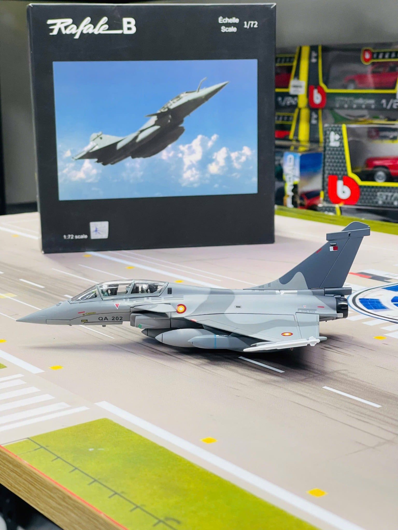  Mô hình máy bay quân sự French Dassault Rafale B NATO Tiger gray tỉ lệ 1:100 Ns models MBQS067 