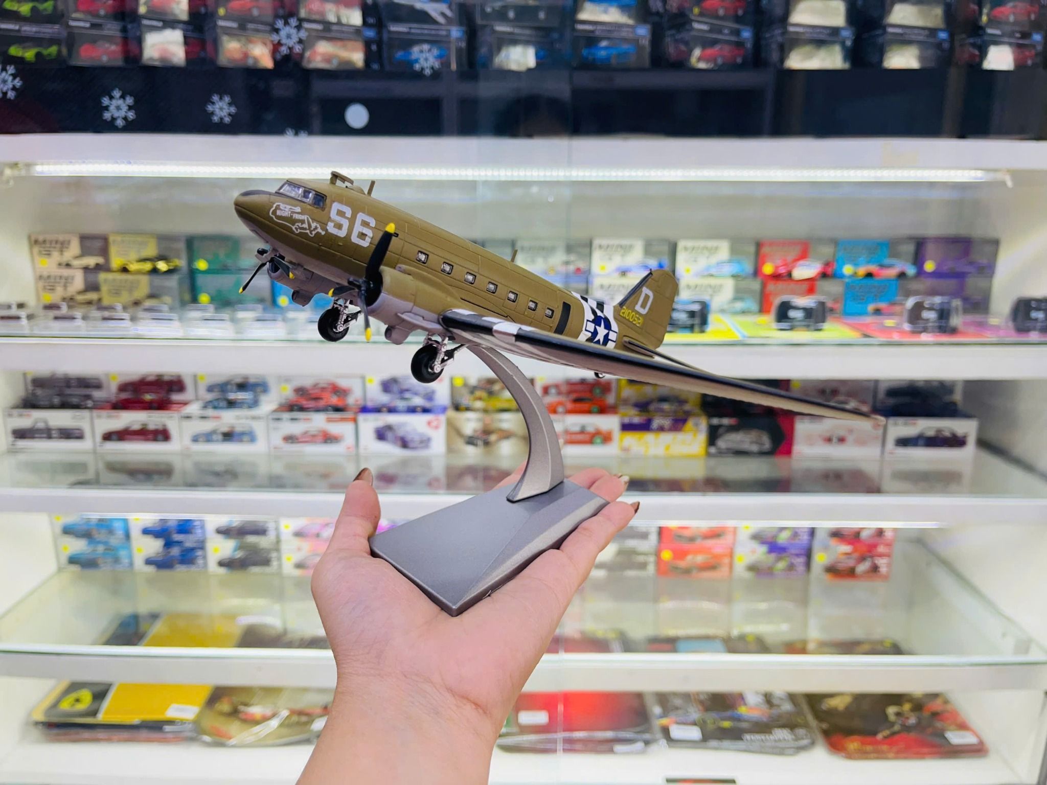  Máy bay quân sự WWII C-47 Transport (D) tỉ lệ 1:200 Ns Model MBQS065 