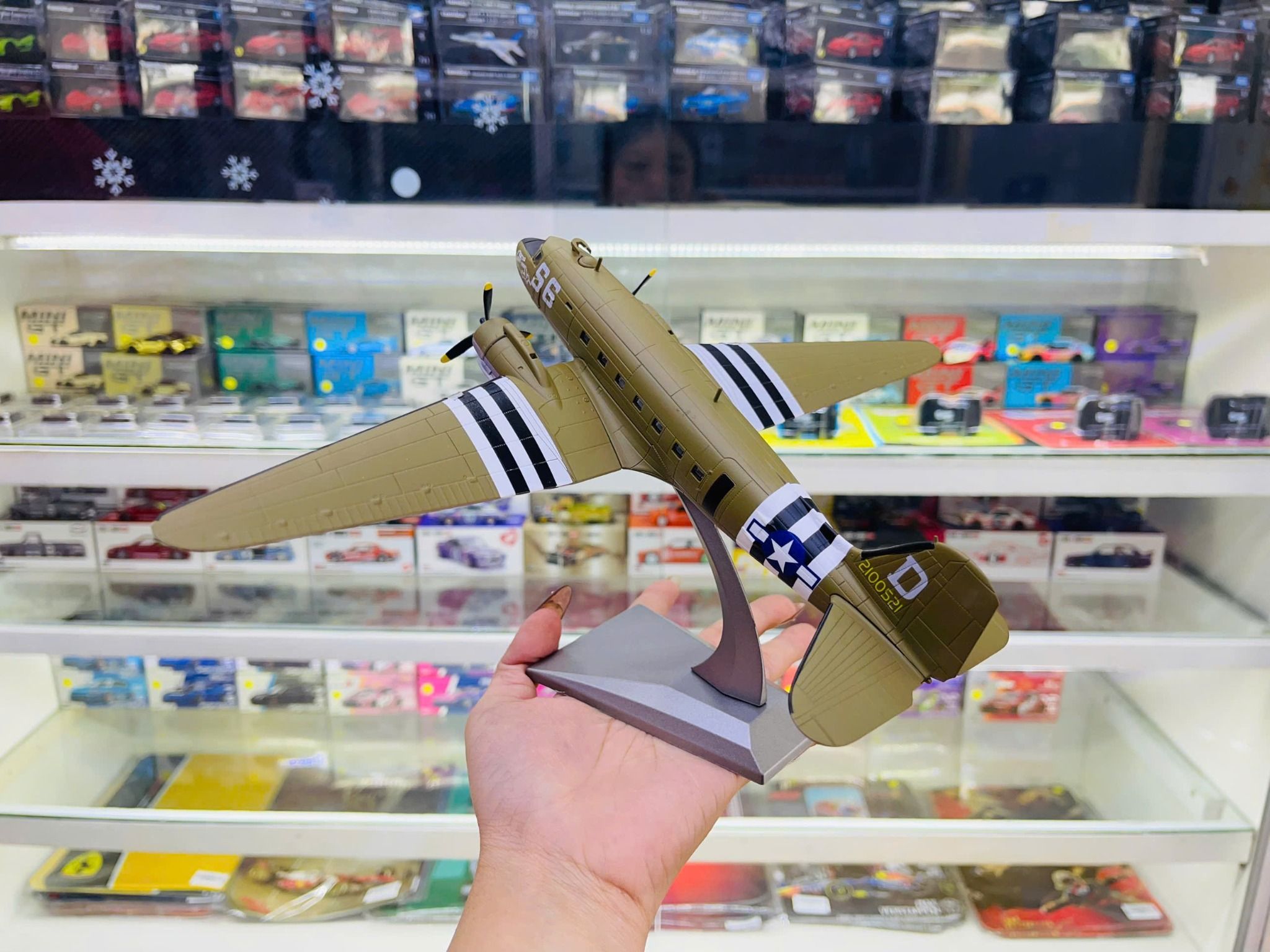  Máy bay quân sự WWII C-47 Transport (D) tỉ lệ 1:200 Ns Model MBQS065 