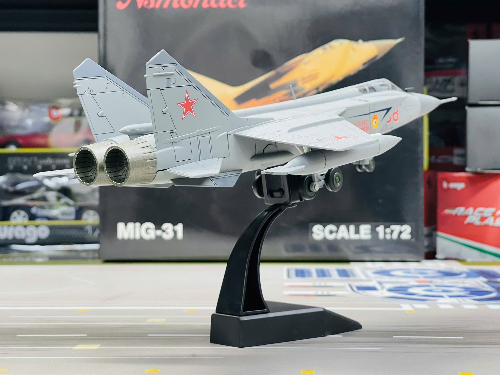  Mô hình máy bay chiến đấu Soviet Russia MiG-31 Foxhound supersonic interceptor tỉ lệ 1:72 Ns models MBQS059 