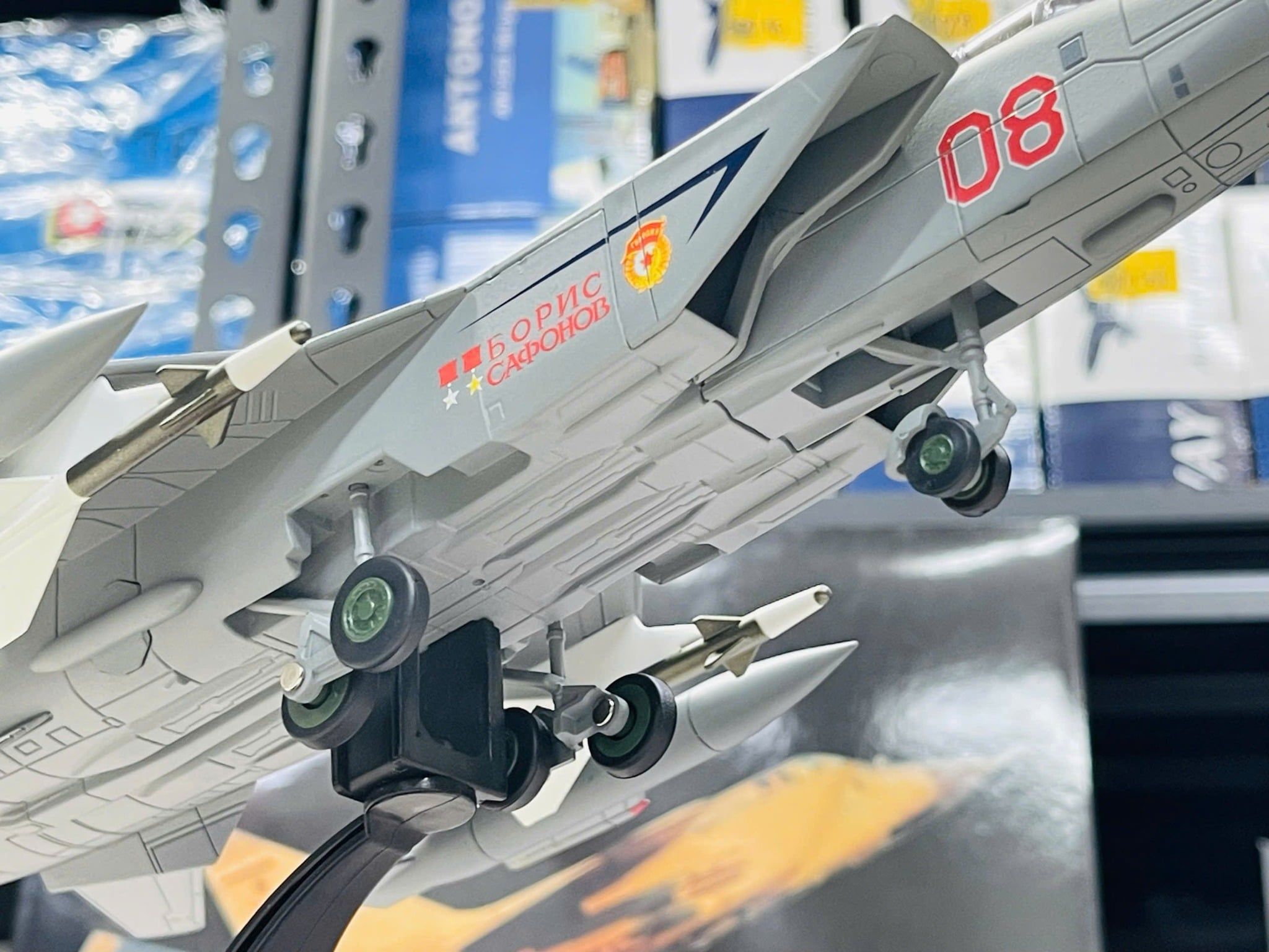 Mô hình máy bay chiến đấu Soviet Russia MiG-31 Foxhound supersonic interceptor tỉ lệ 1:72 Ns models MBQS059 
