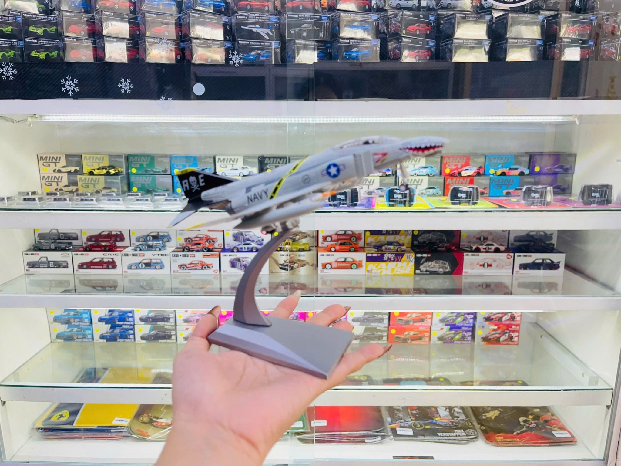  Mô hình máy bay chiến đấu USA F-4C USAF NAVY 0136 VF 83 tỉ lệ 1:100 MBQS023 
