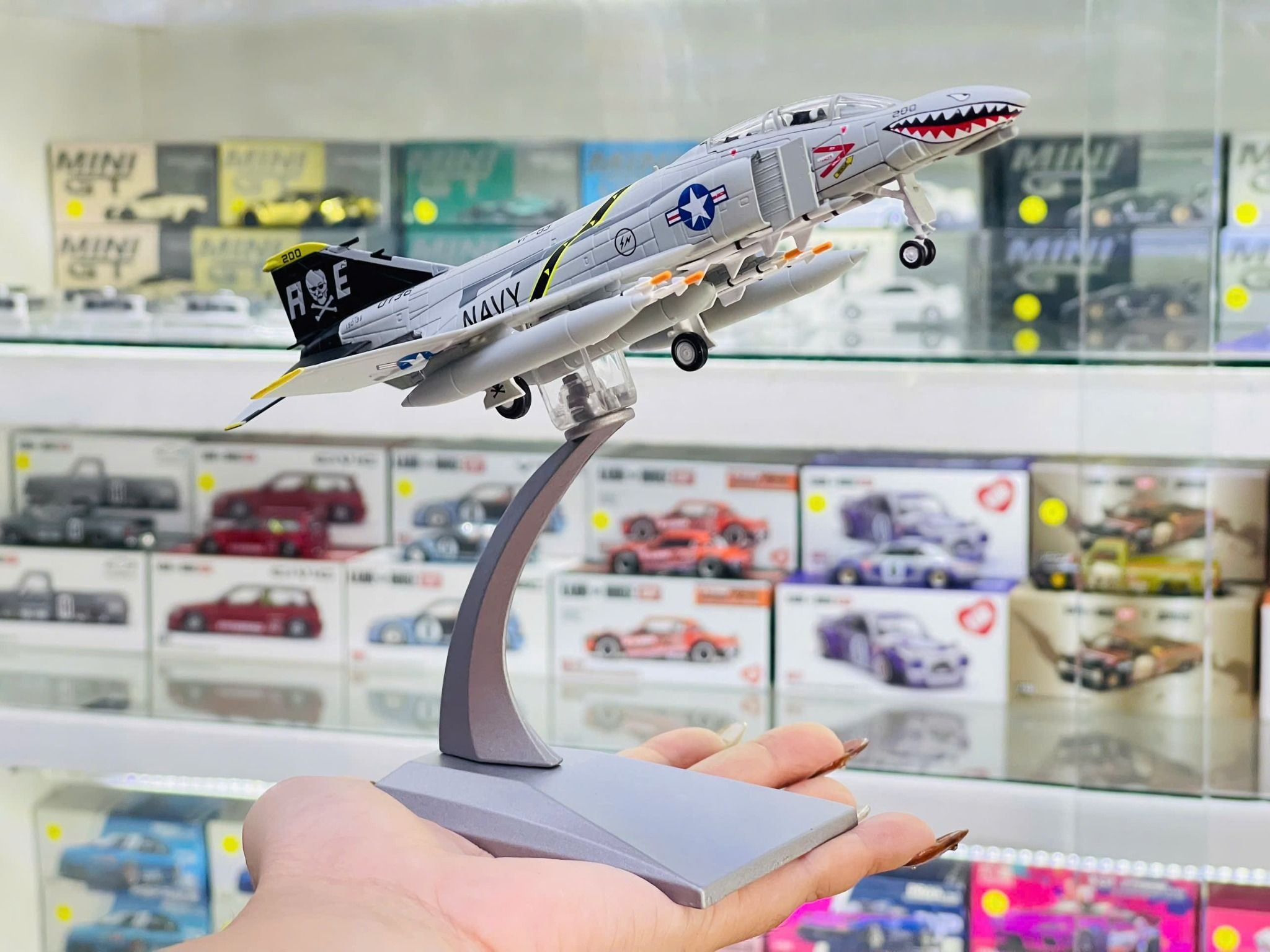  Mô hình máy bay chiến đấu USA F-4C USAF NAVY 0136 VF 83 tỉ lệ 1:100 MBQS023 