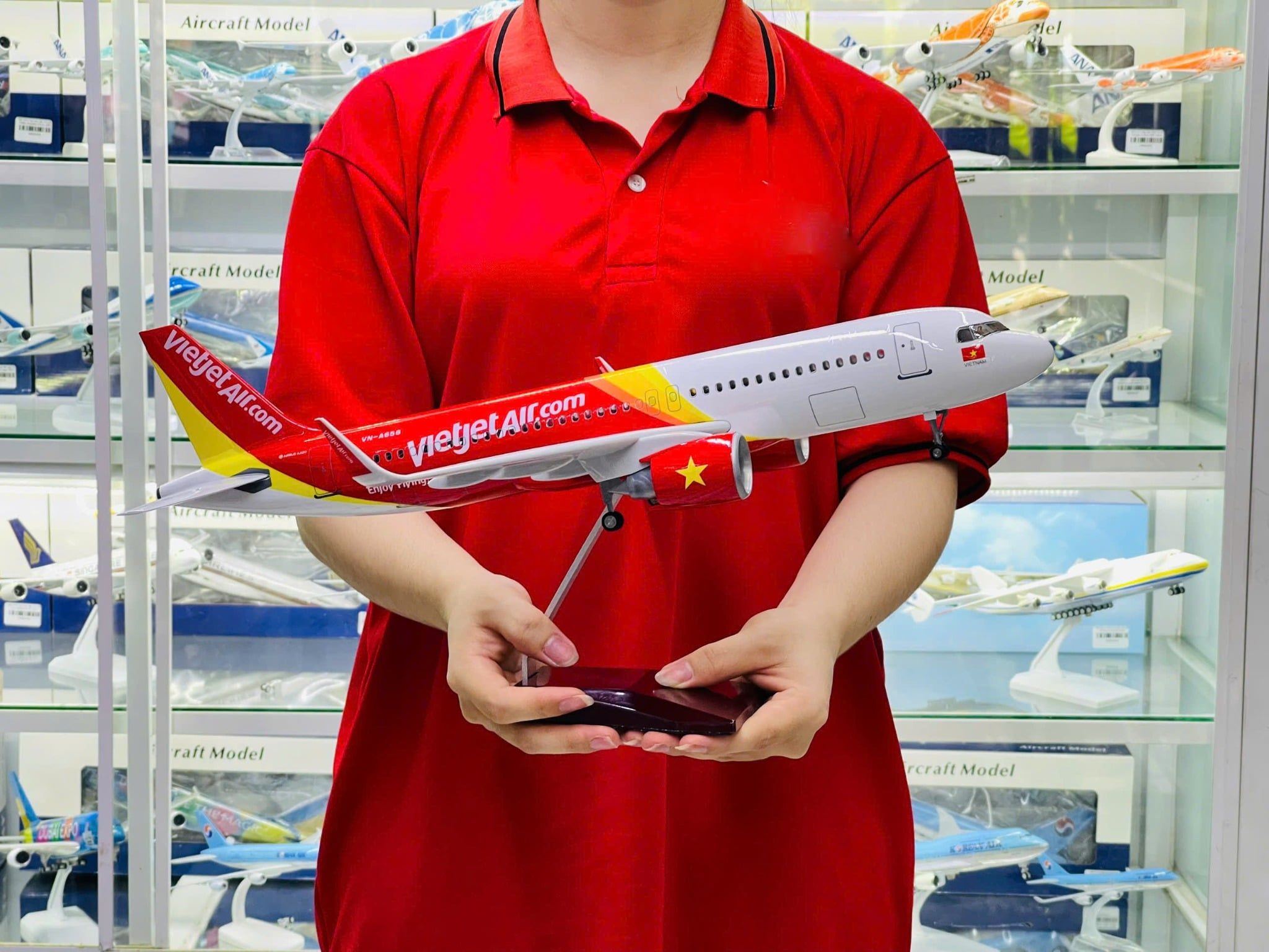  Mô hình máy bay Vietjet Air Airbus A320 47cm 1:130 No LED 47cm MB47088 