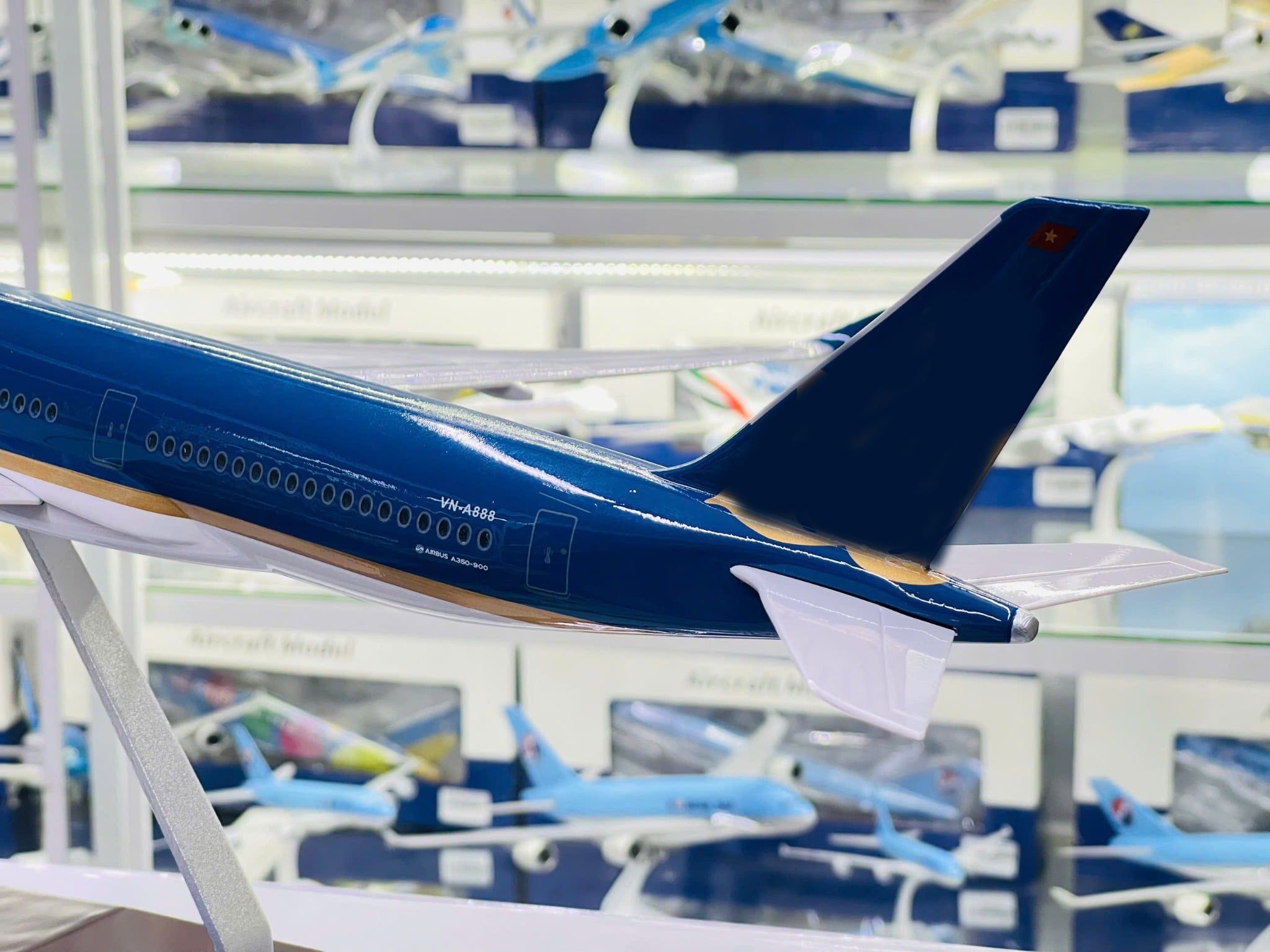  Mô hình máy bay VN-A886 Airbus A350-900 47cm 1:140 No LED 47cm MB47086 
