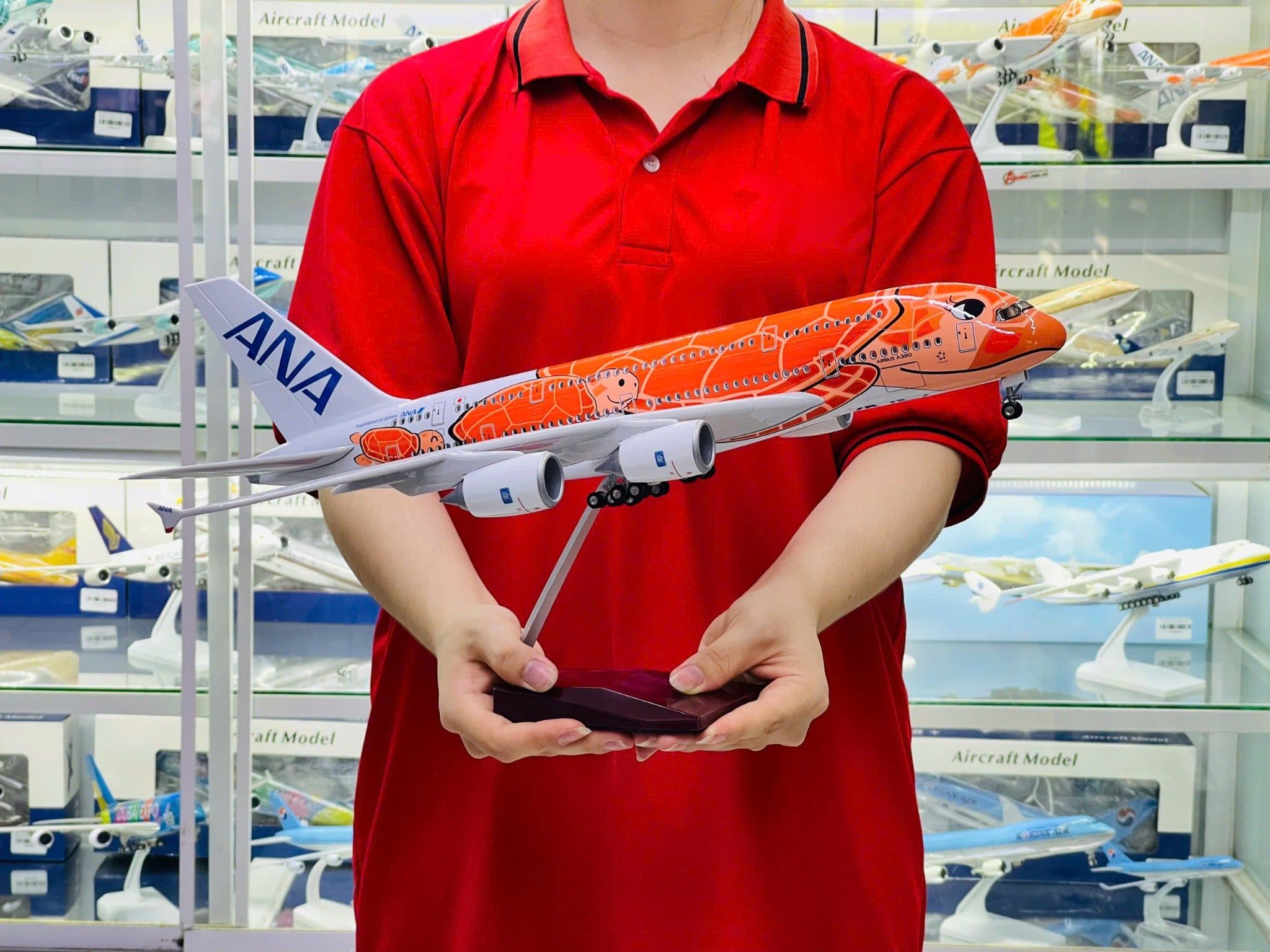  Mô hình máy bay ANA Turtle Orange Airbus A380 No LED 47cm MB47085 