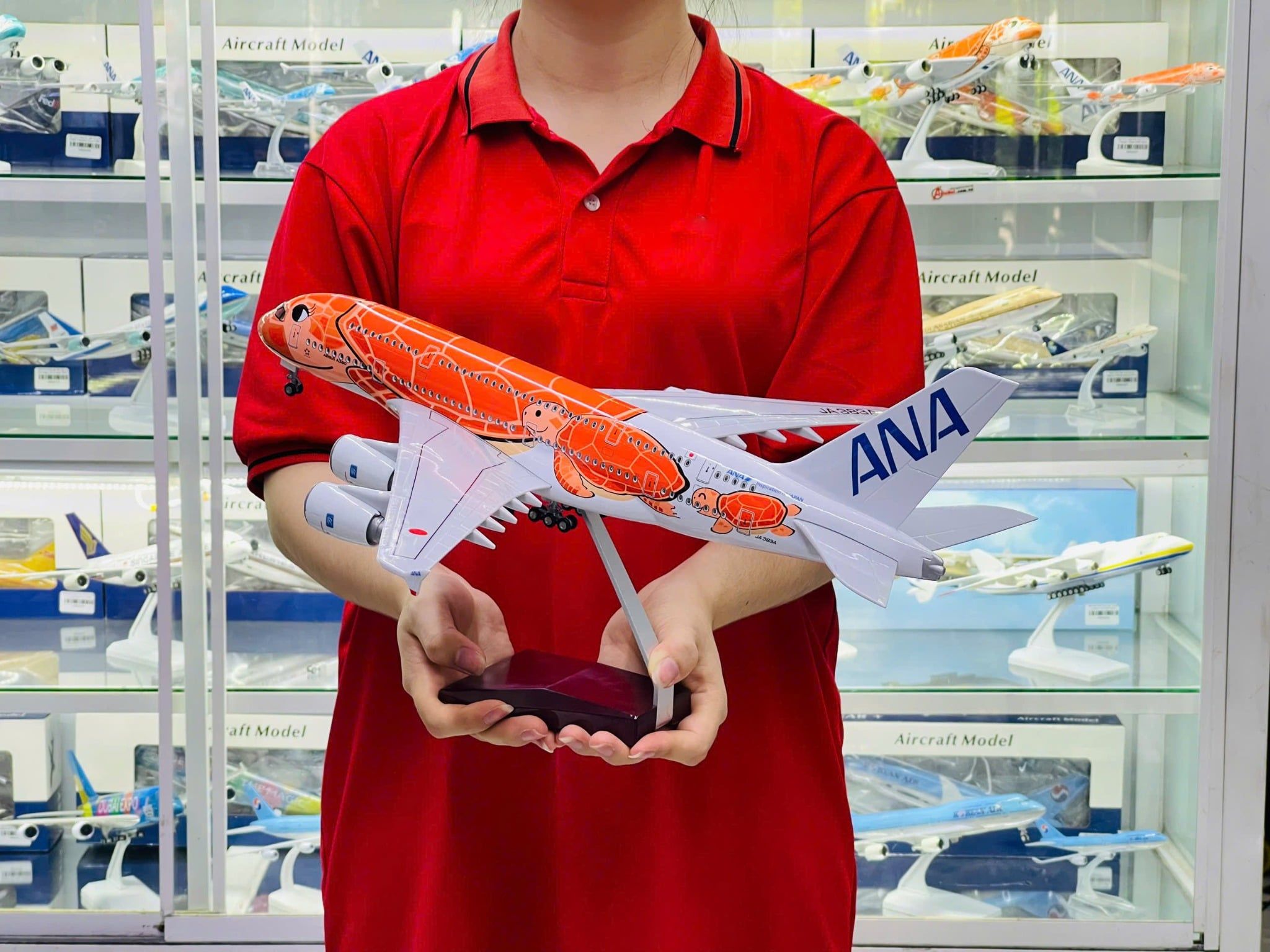  Mô hình máy bay ANA Turtle Orange Airbus A380 No LED 47cm MB47085 