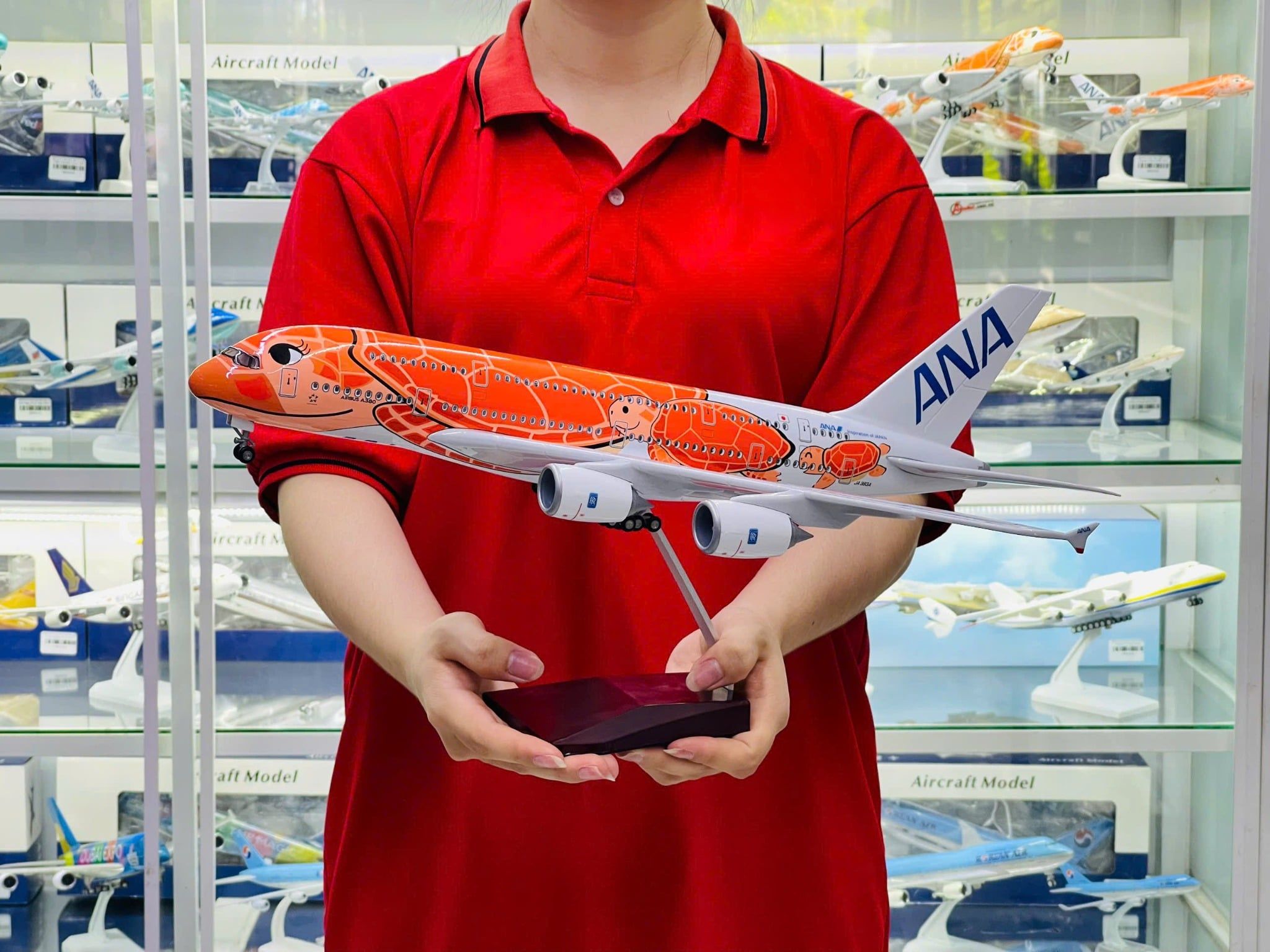  Mô hình máy bay ANA Turtle Orange Airbus A380 No LED 47cm MB47085 