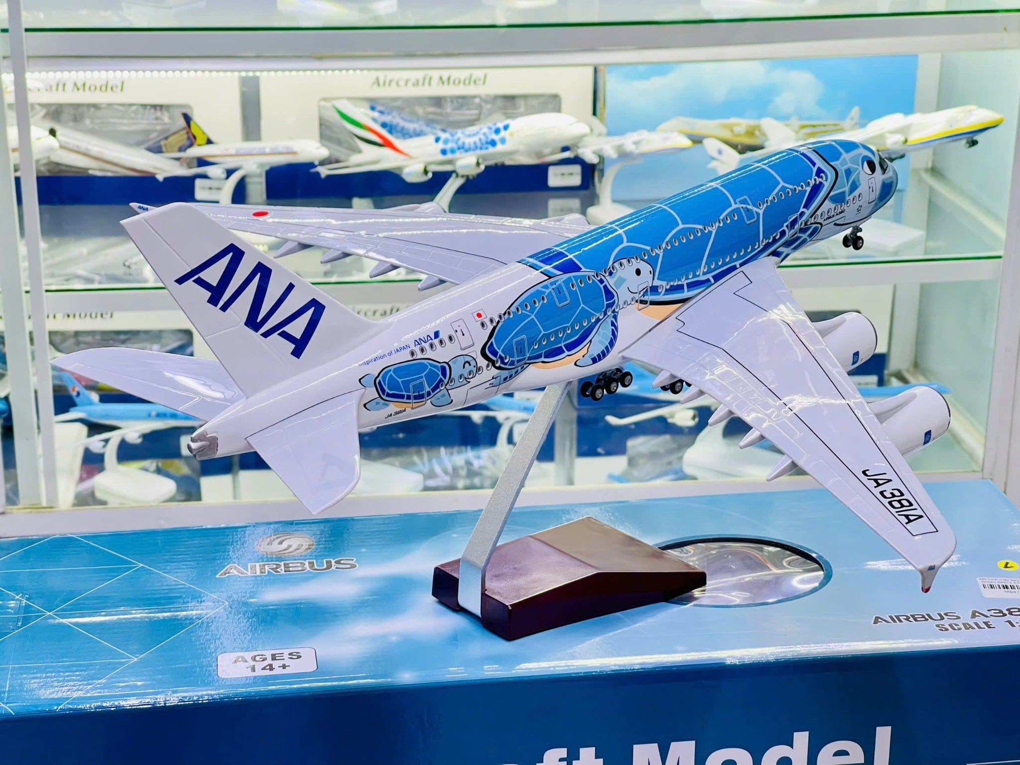  Mô hình máy bay ANA Turtle Blue Airbus A380 No LED 47cm MB47083 