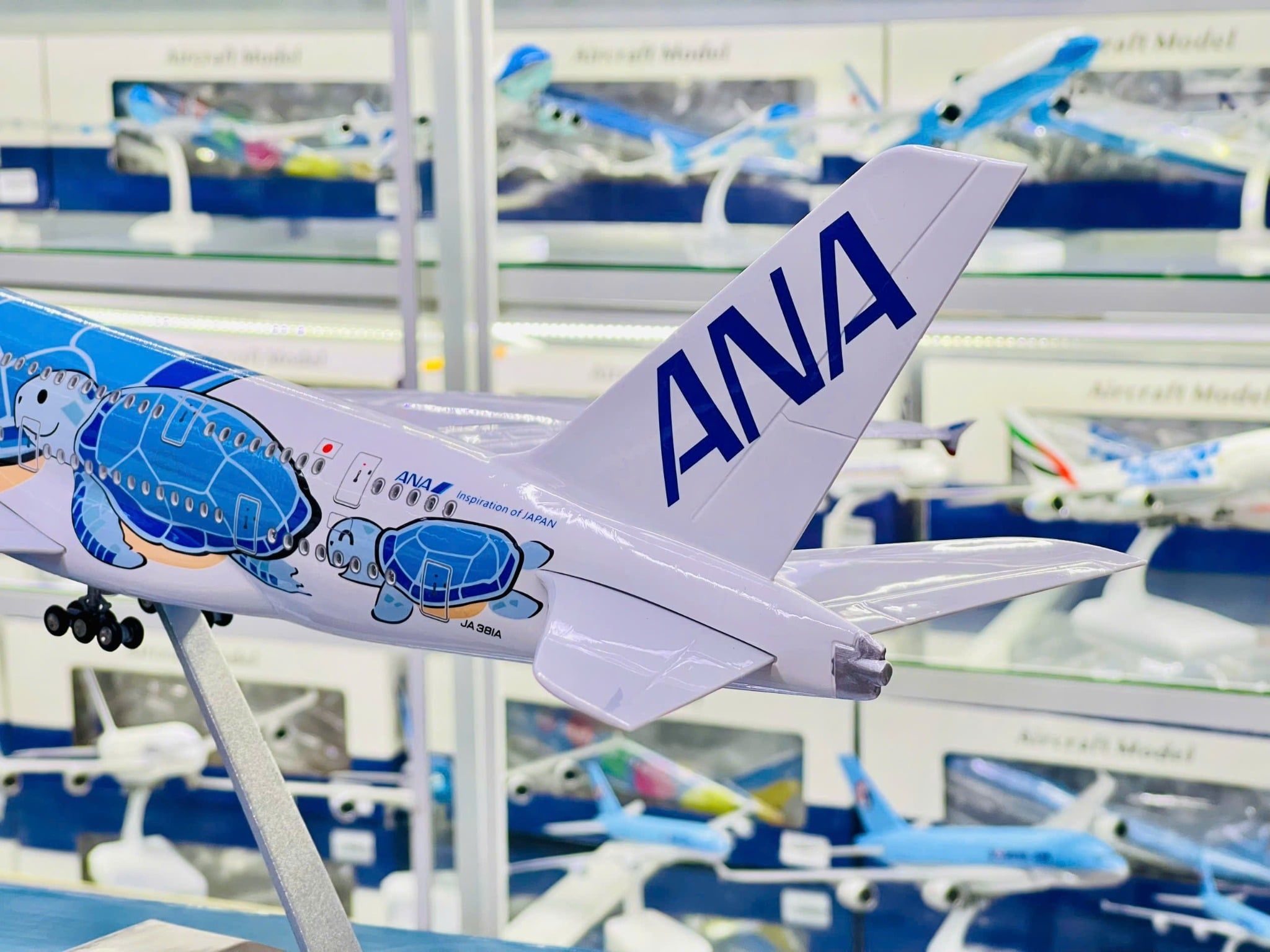  Mô hình máy bay ANA Turtle Blue Airbus A380 No LED 47cm MB47083 