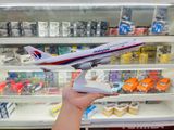  Mô hình máy bay Malaysia Airlines Boeing 747 kích thước 30cm MB30038 