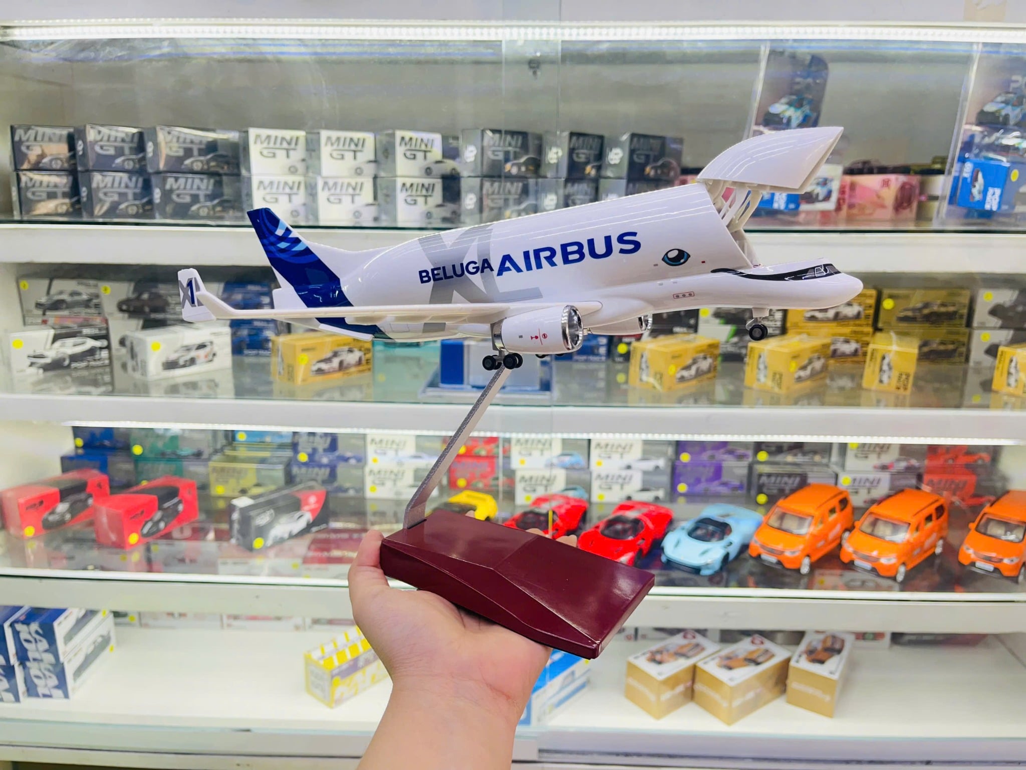  Mô hình máy bay vận tải Airbus Beluga XL kích thước 30cm MB30043 