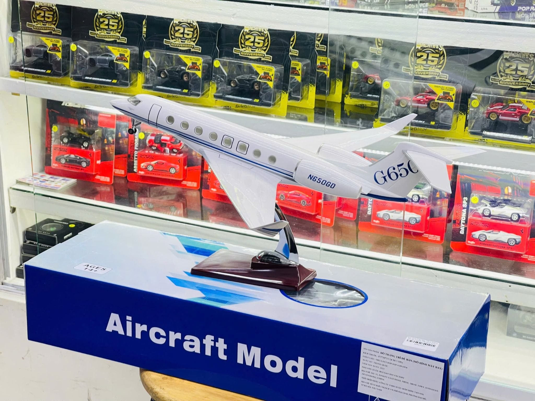  Mô hình máy bay Gulfstream G650 Business Jet kích thước 47cm No Led MB47095 