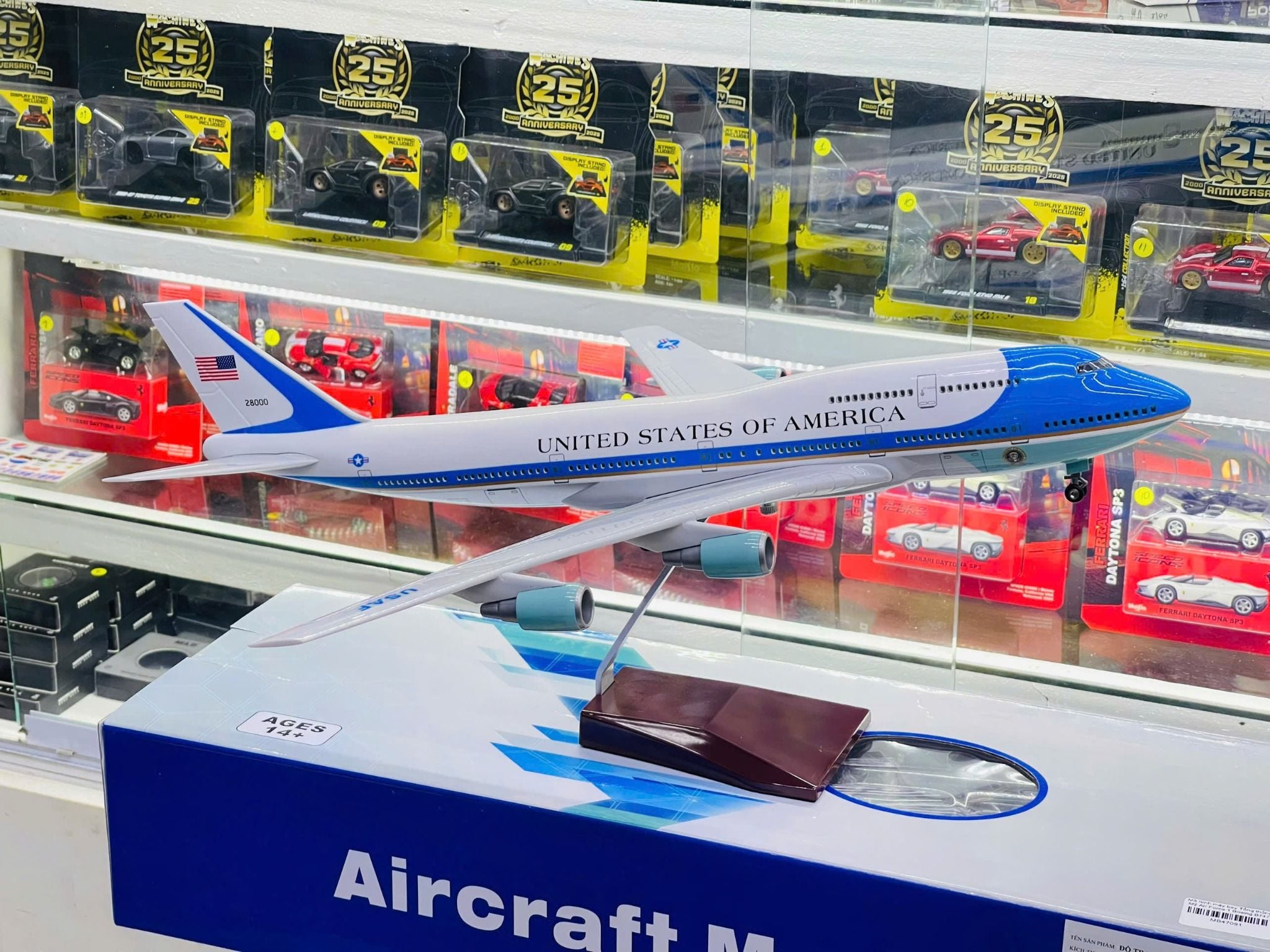  Mô hình máy bay Tổng thống Mỹ Air Force 1 Boeing B747 kích thước 47cm No LED MB47091 