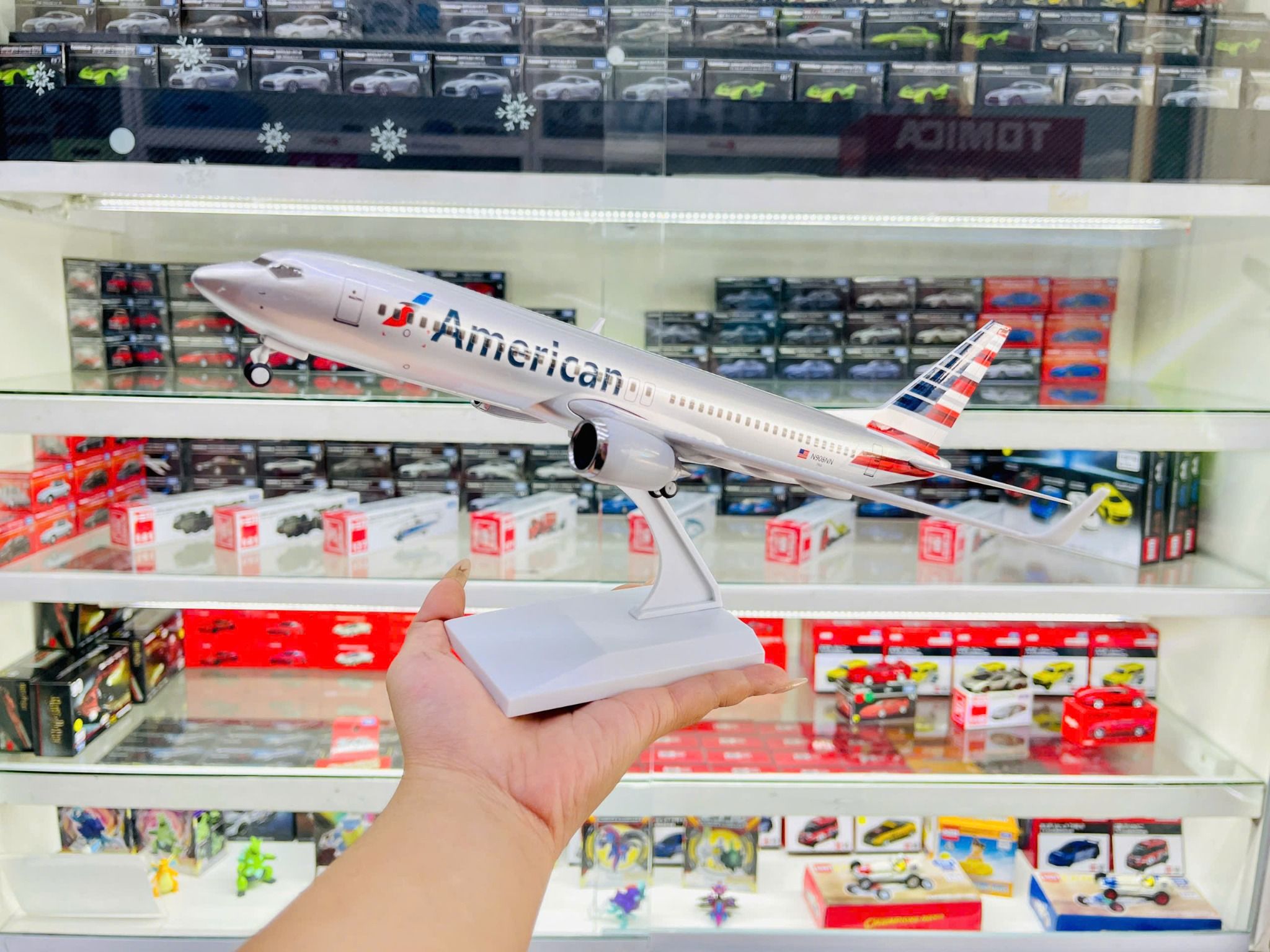  Mô hình máy bay American B787 có bánh xe - kích thước 30cm MB30044 
