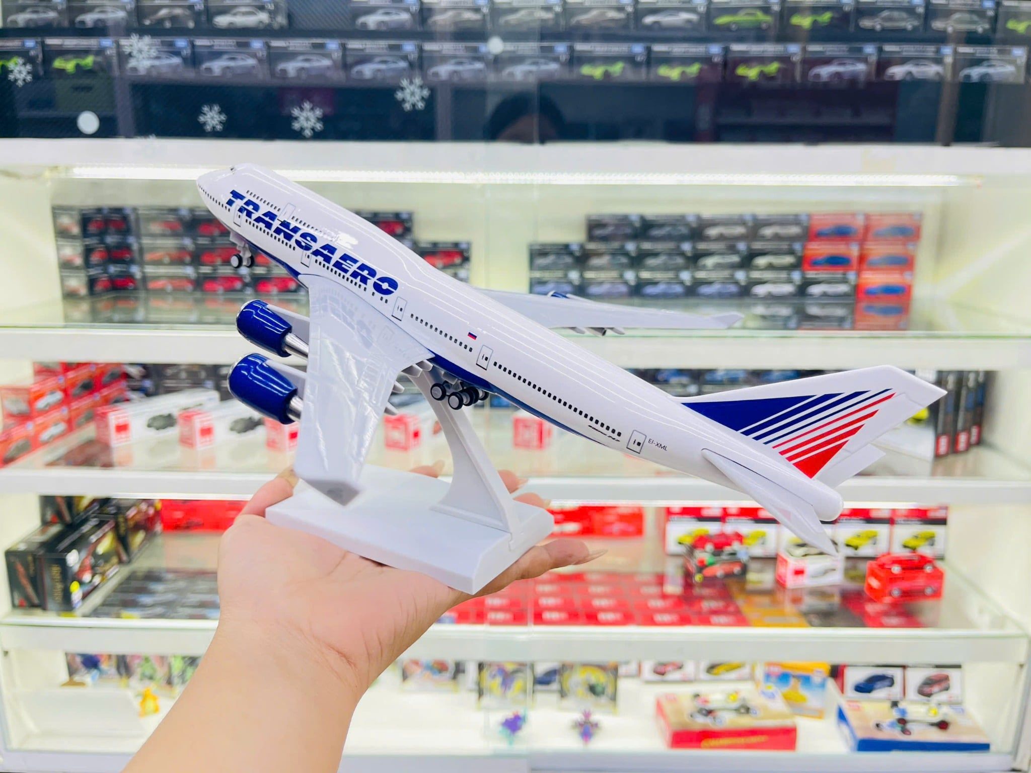  Mô hình máy bay TRANSAERO B747 có bánh xe - kích thước 30cm MB30051 