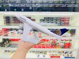  Mô hình máy bay UNITED B747 có bánh xe - kích thước 30cm MB30049 