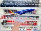  Mô hình máy bay Southwest Airlines B737 có bánh xe - kích thước 30cm MB30057 