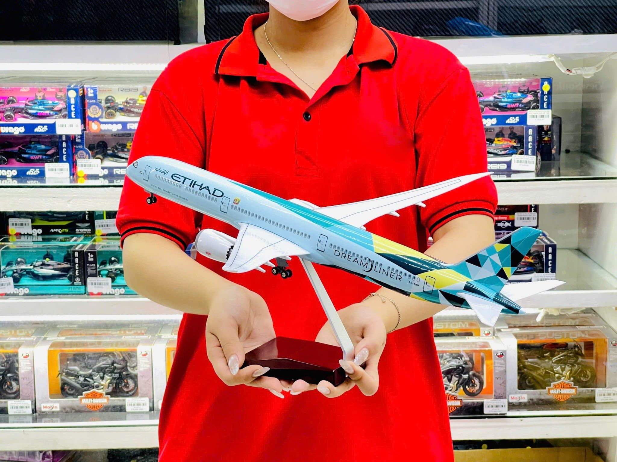  Mô hình máy bay Etihad Airways Boeing 787-10 Dreamliner kích thước 47cm No LED MB47090 