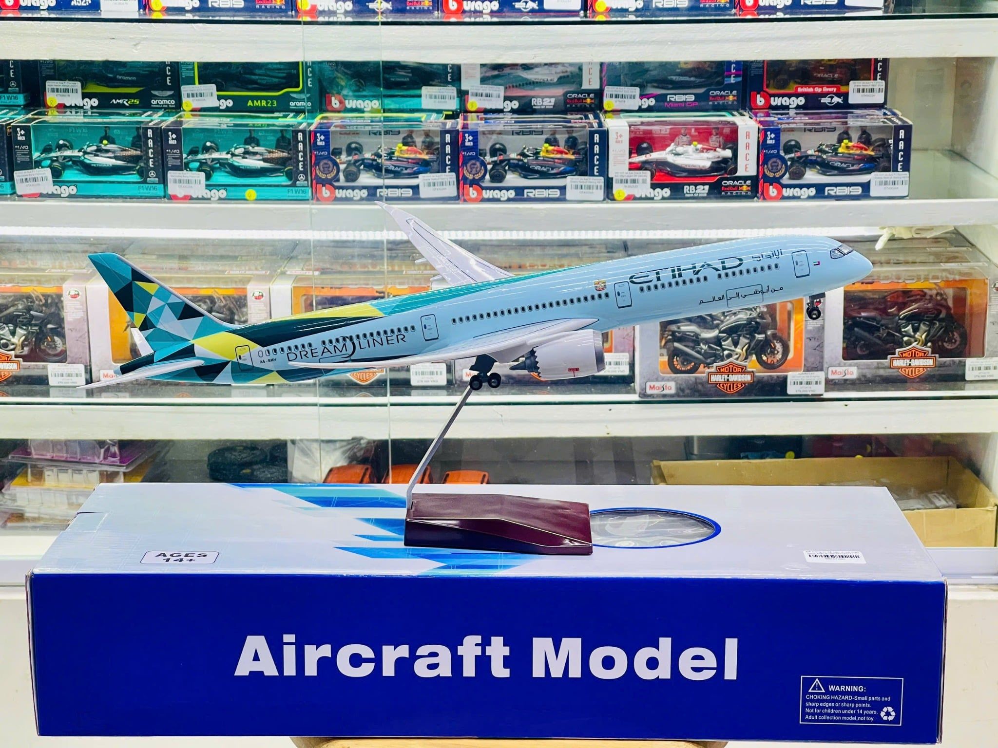  Mô hình máy bay Etihad Airways Boeing 787-10 Dreamliner kích thước 47cm No LED MB47090 