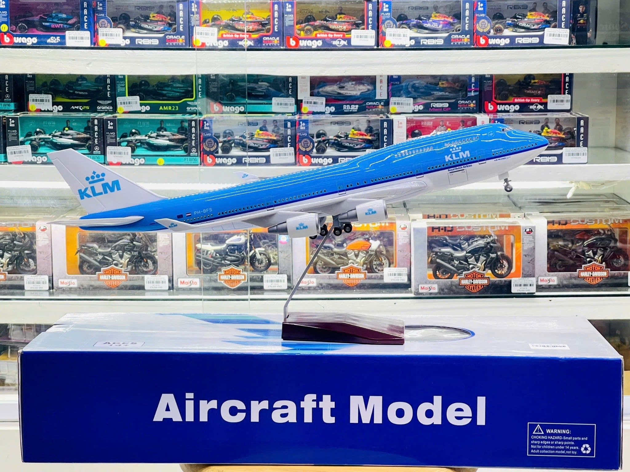 Mô hình máy bay KLM Boeing B747 có bánh xe kích thước 47cm no led MB47104 