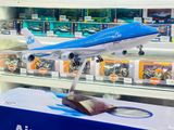  Mô hình máy bay KLM Boeing B747 có bánh xe kích thước 47cm no led MB47104 