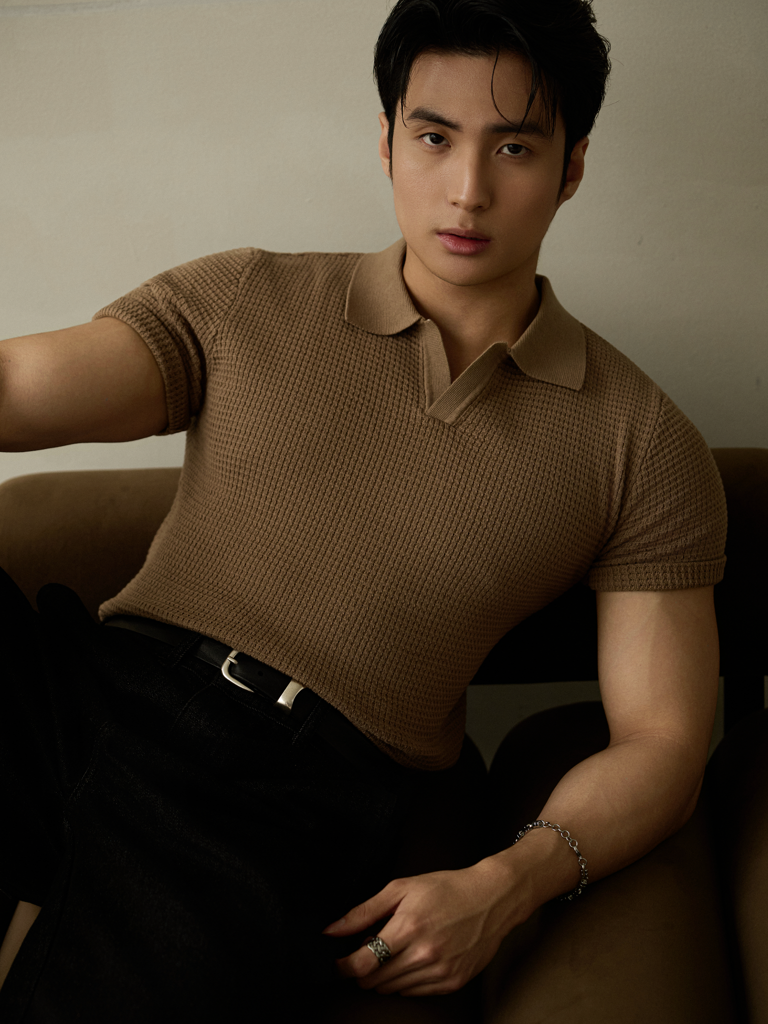AG739 PREMIUM REGULAR FIT KNIT POLO - BROWN