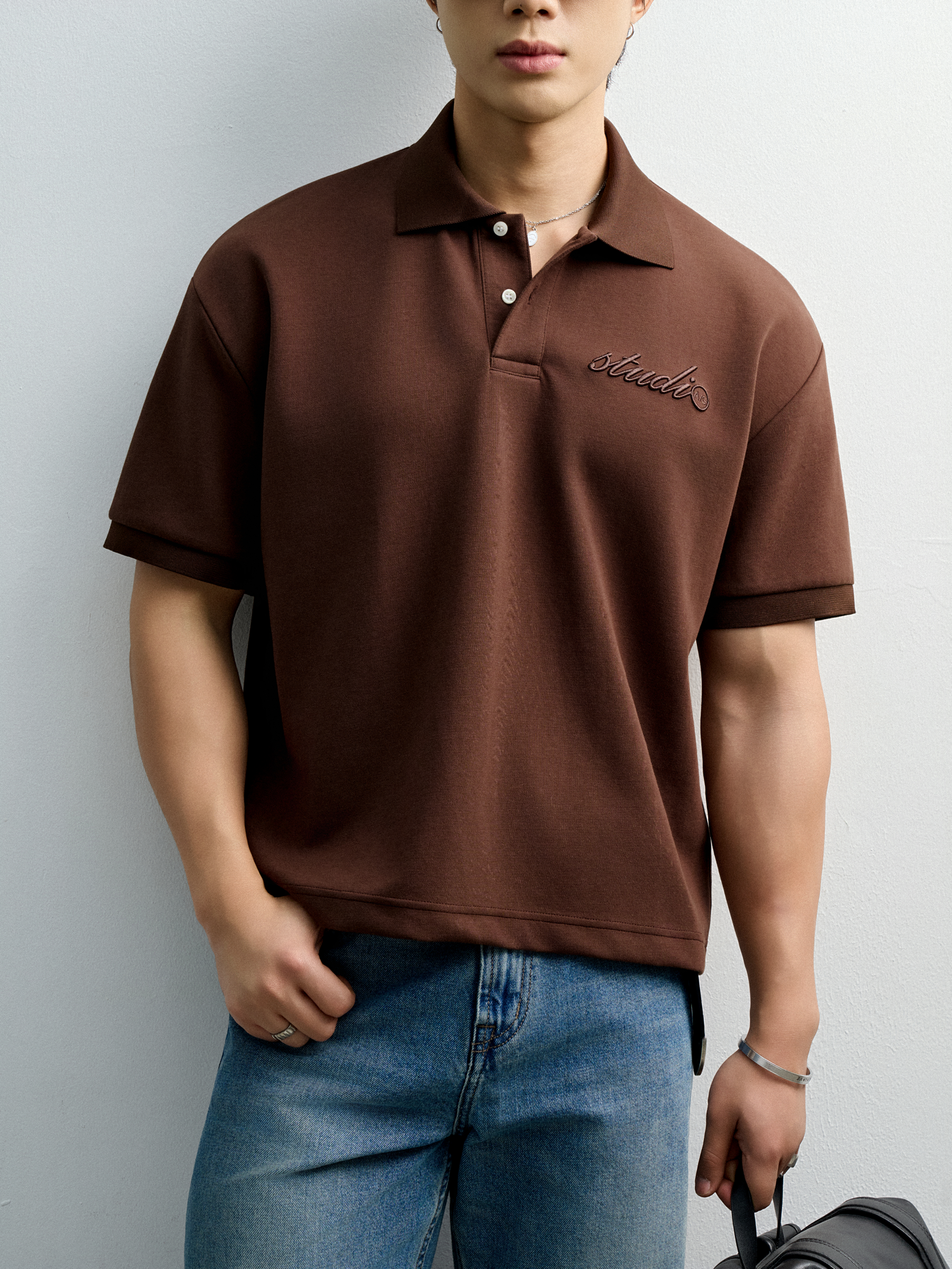 TT05 STUDIO LOOSE FIT POLO A/G LOGO - BROWN