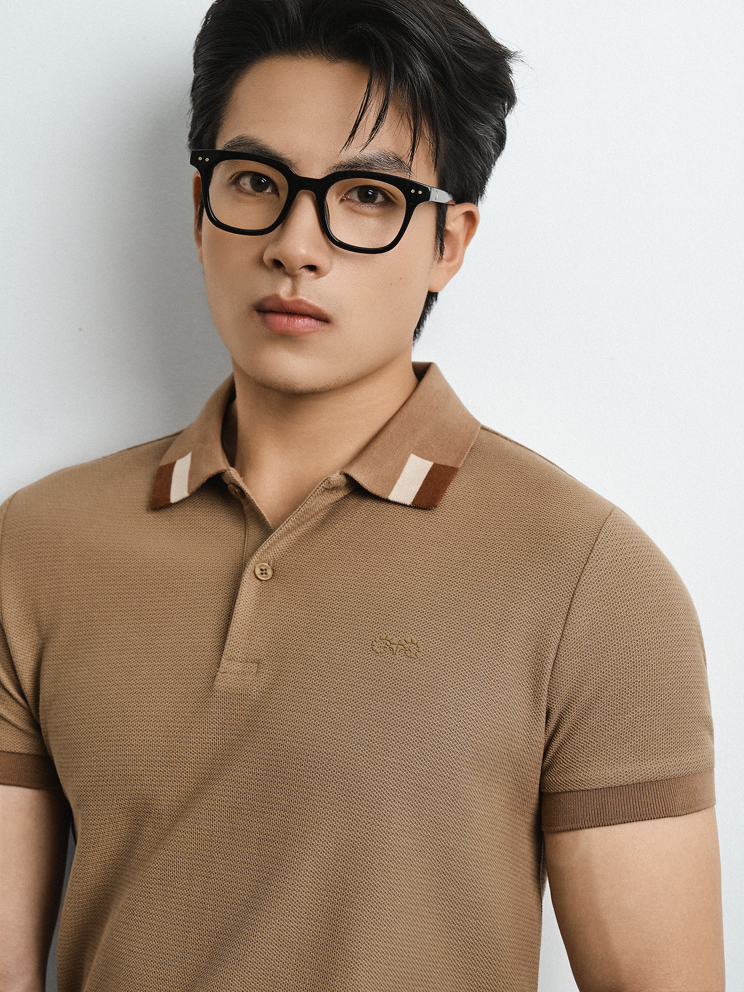 AG65 PREMIUM SLIM FIT POLO WITH CONTRAST COLLAR DETAIL - BROWN