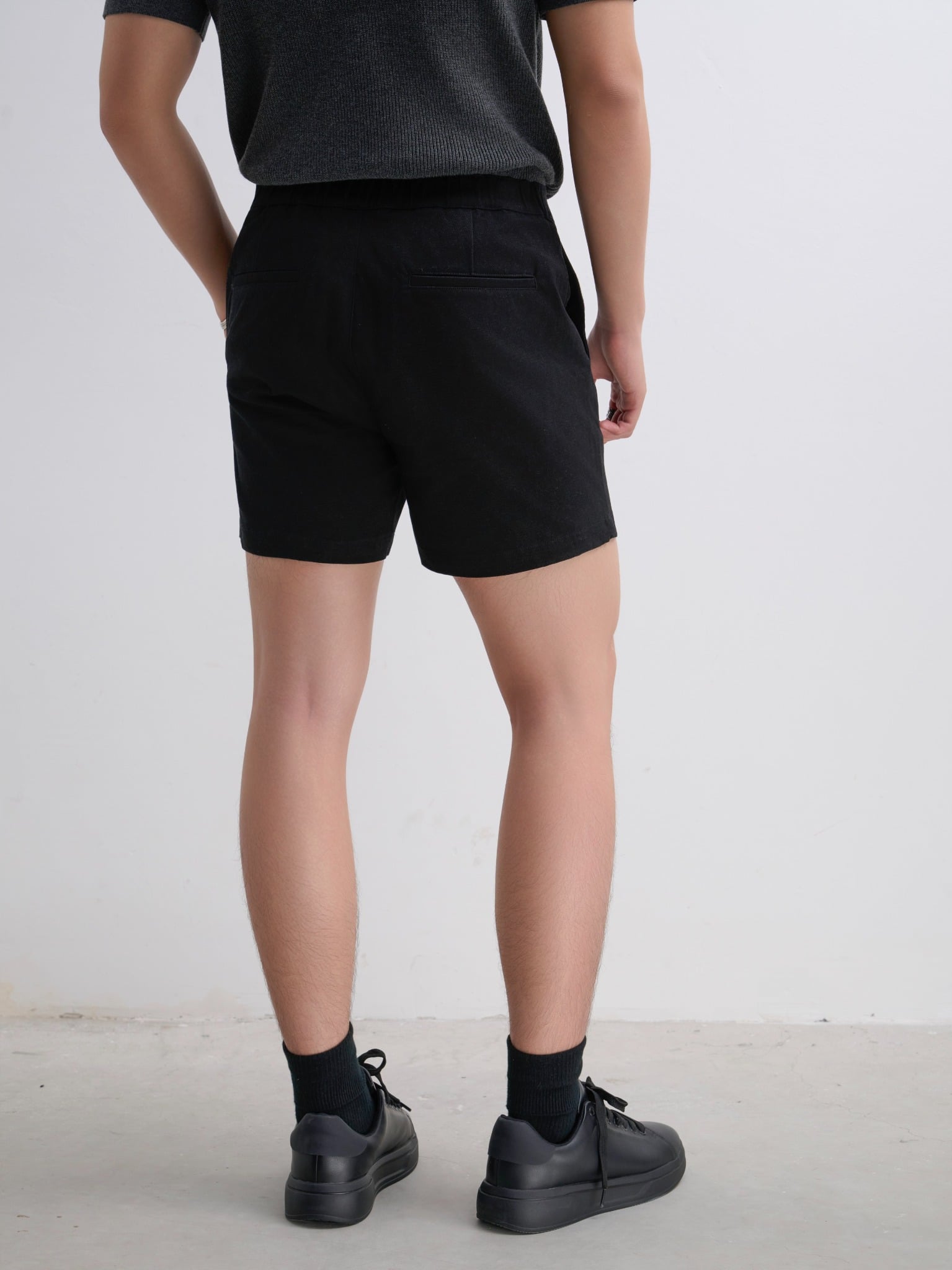 TT08 A/G STUDIO REGULAR FIT KHAKI SHORTS - BLACK
