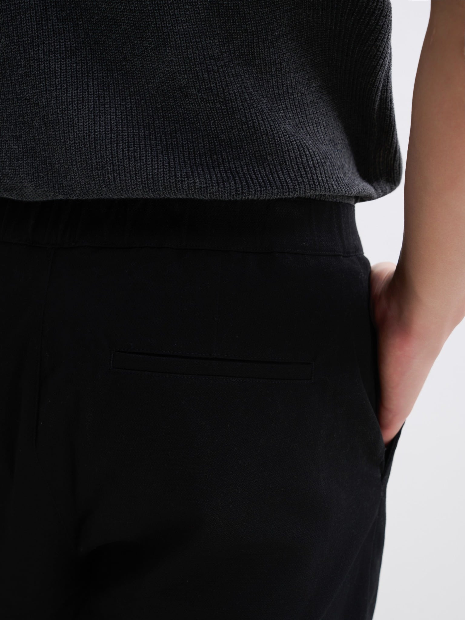TT08 A/G STUDIO REGULAR FIT KHAKI SHORTS - BLACK