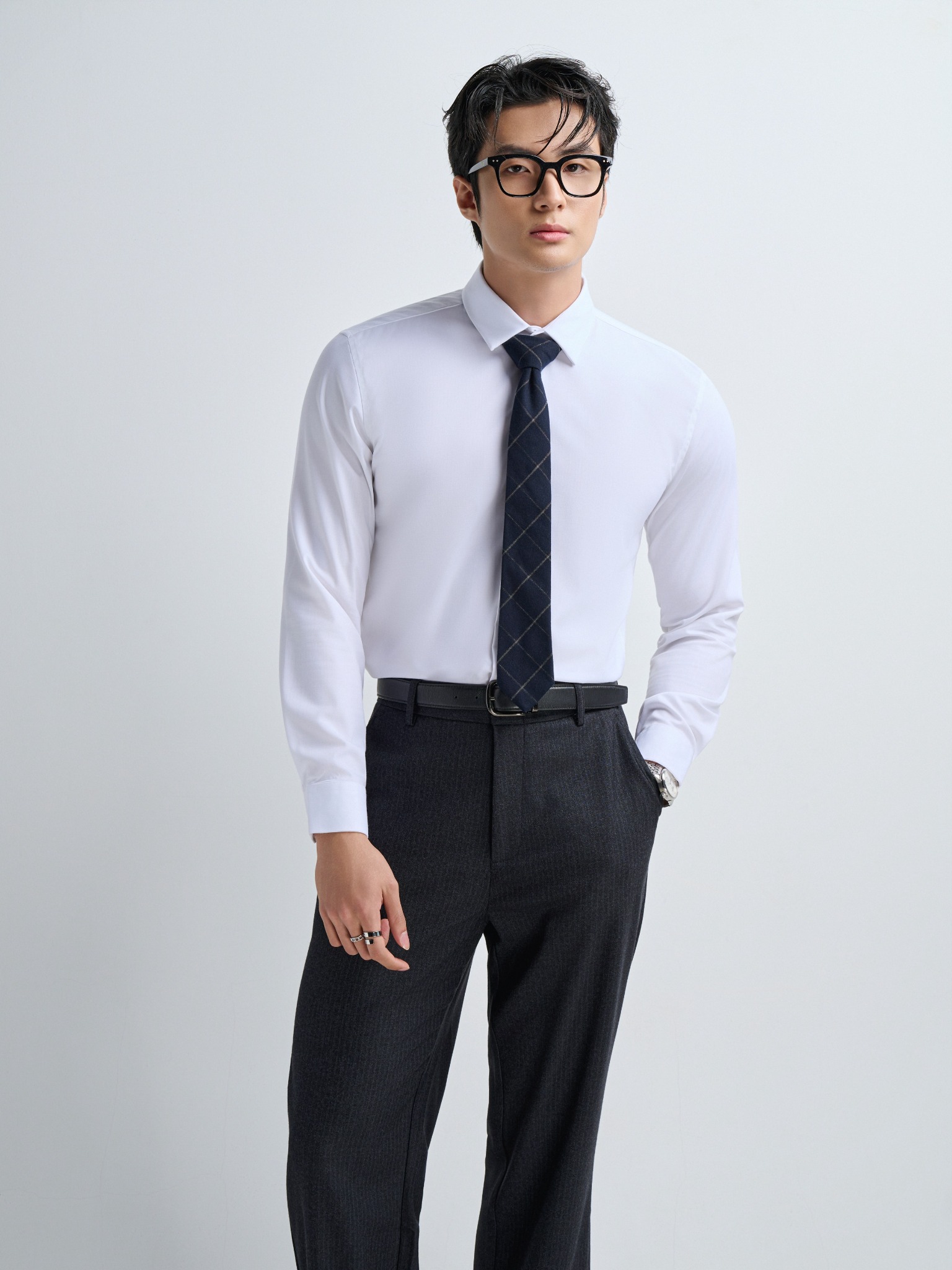 AG007 PREMIUM SLIMFIT TEXTURE SHIRT - LIGHT WHITE