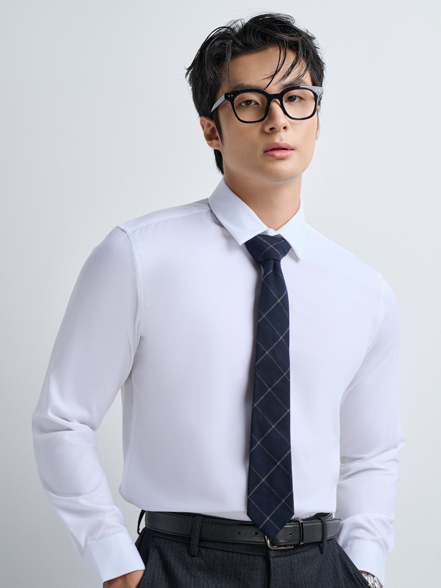 AG007 PREMIUM SLIMFIT TEXTURE SHIRT - LIGHT WHITE