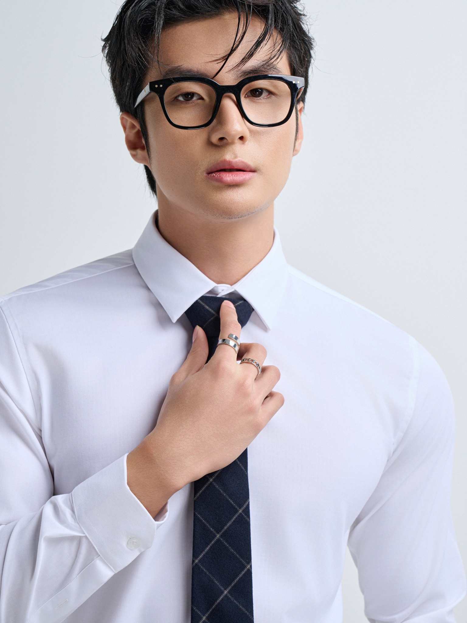 AG007 PREMIUM SLIMFIT TEXTURE SHIRT - LIGHT WHITE