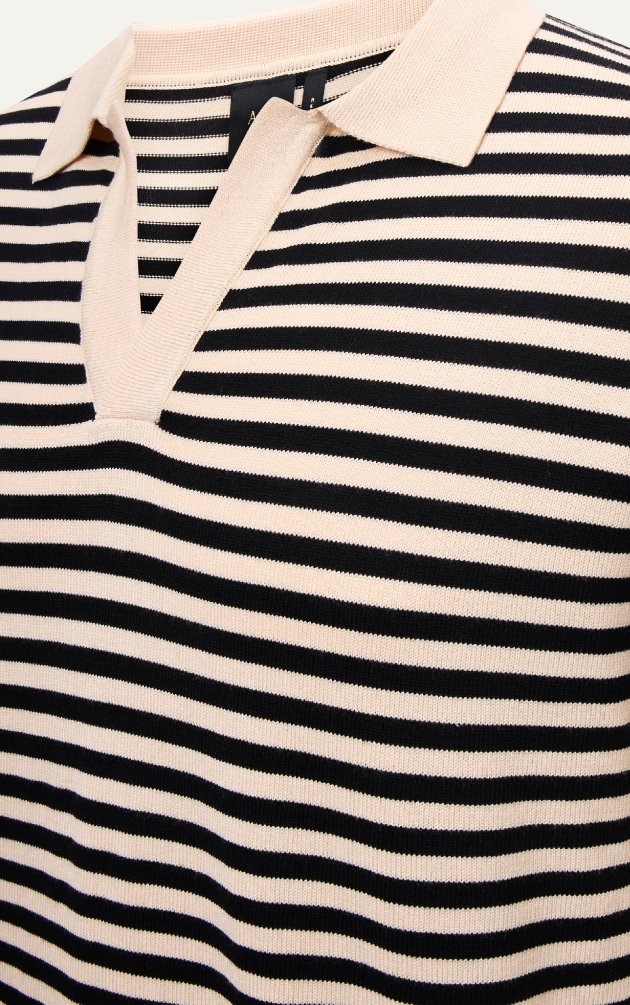 N563 CONTRAST STRIPED BUTTONLESS POLO -  OFF-WHITE