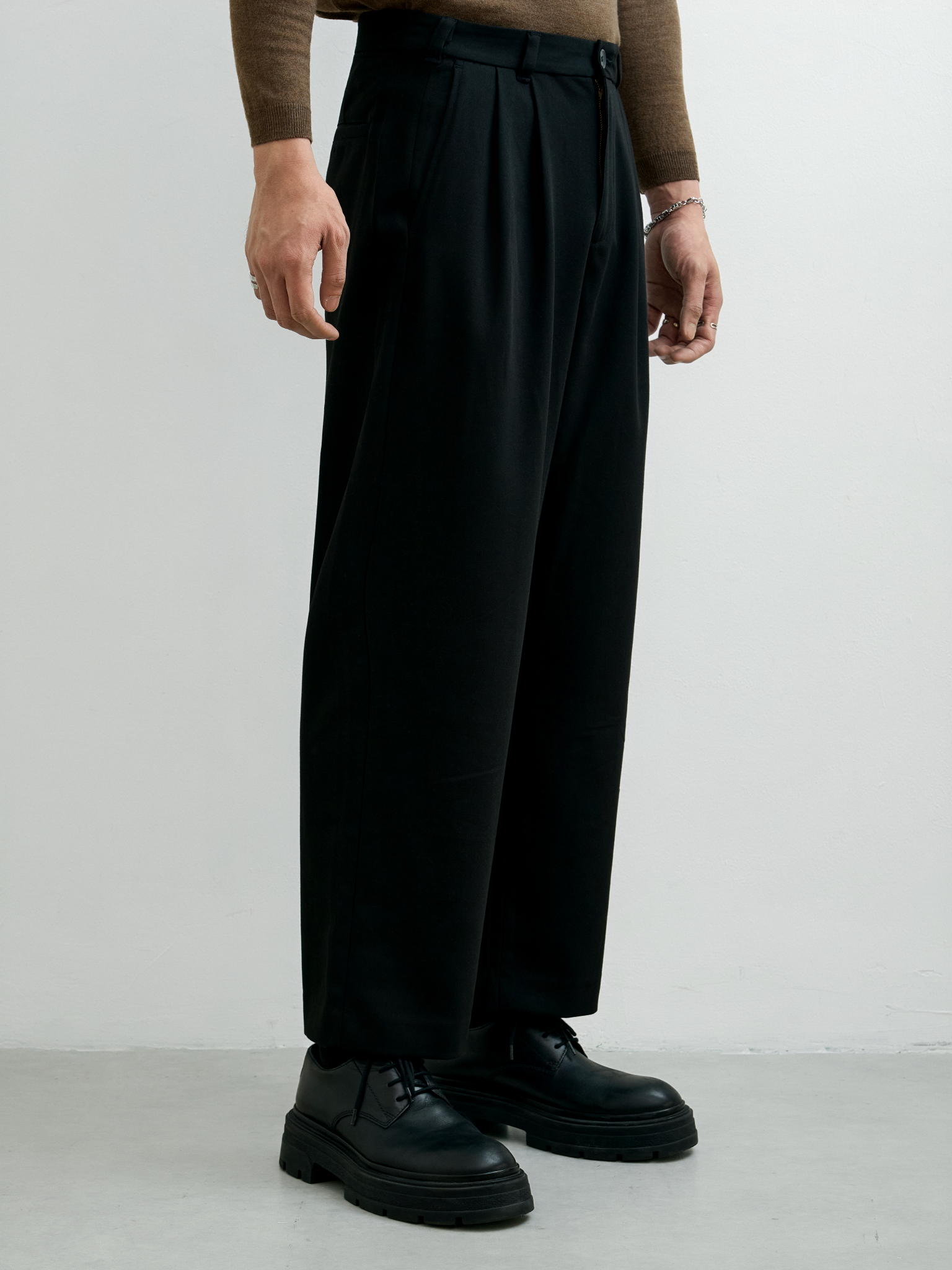 HB01 AMERICUS GOSANI PLEATED BAGGY TROUSERS - BLACK